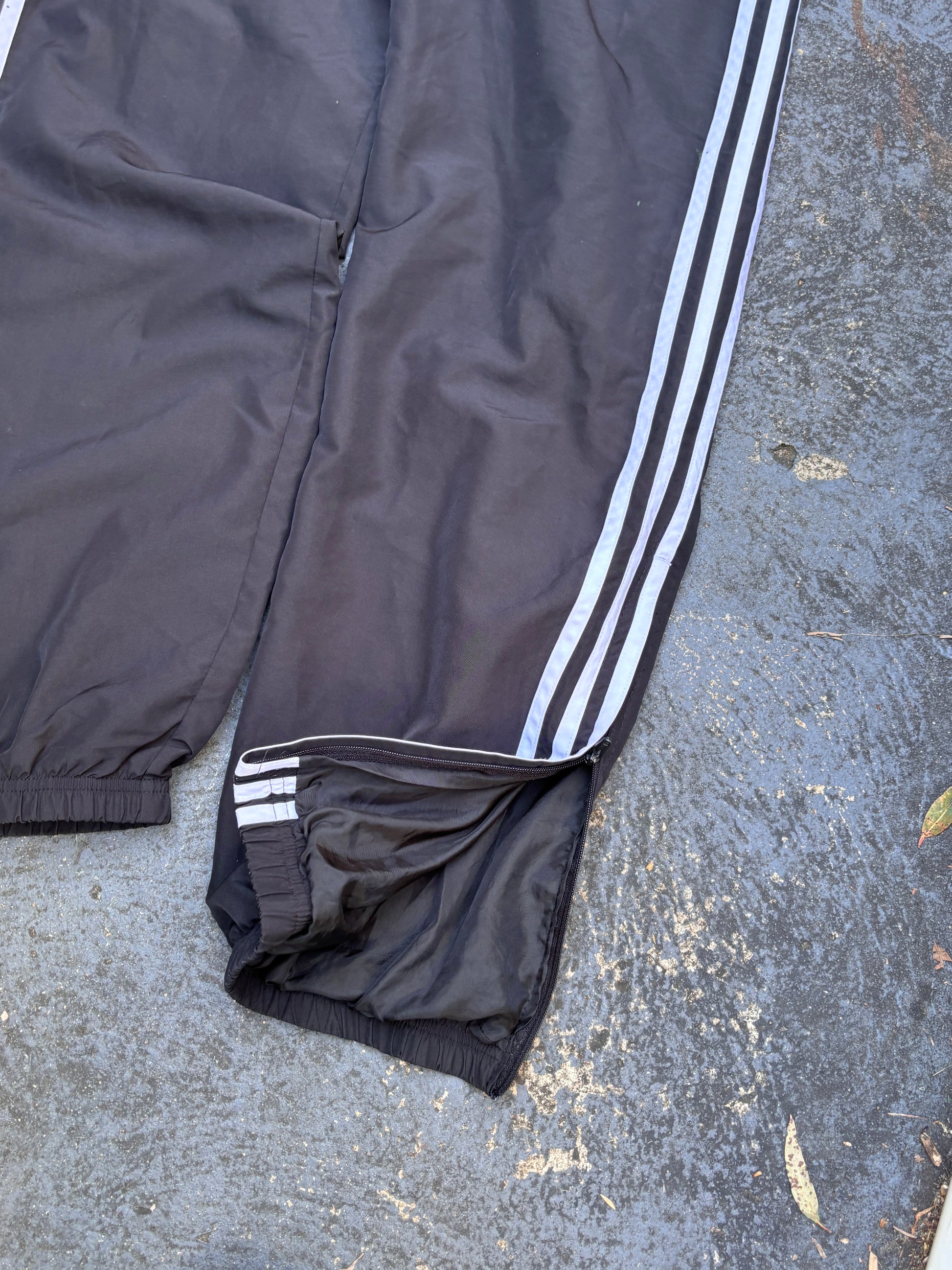 Adidas Aberdeen FC Track Pants Size M Black Straight Leg 3-Stripes Cuffed Ankle