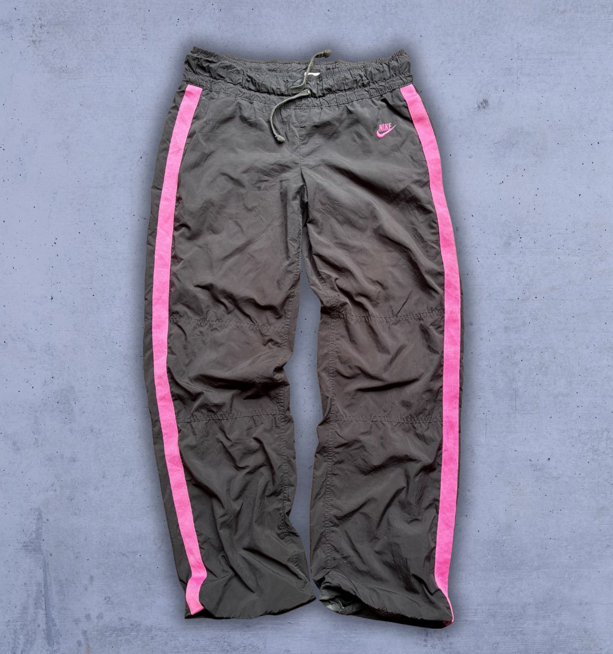 Vintage Y2K Nike Track Pants Women’s S Black Pink Detail Classic Windbreakers