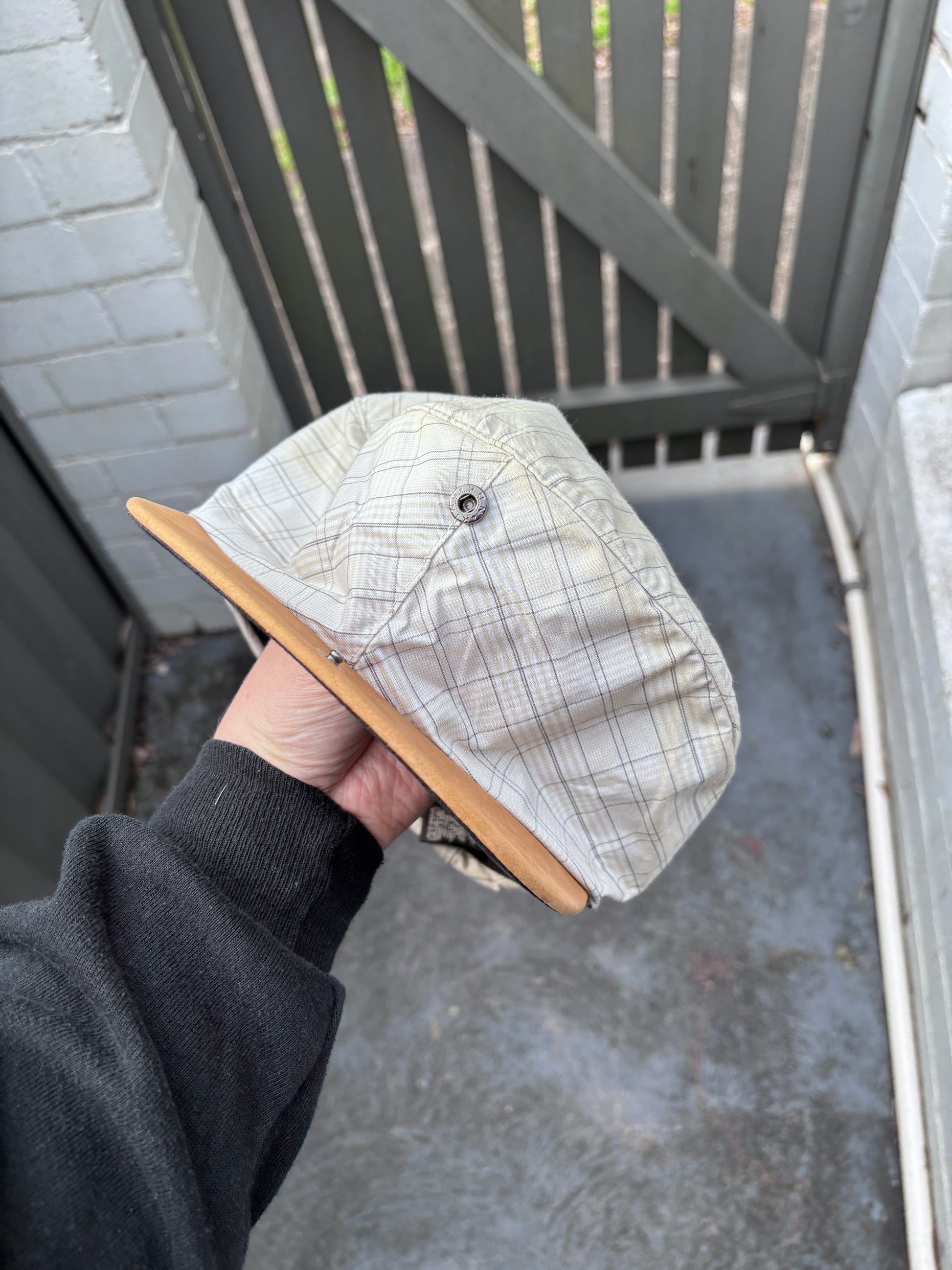 Vintage Y2K Nike Golf Flat back Paperboy Cap Cream + Green
