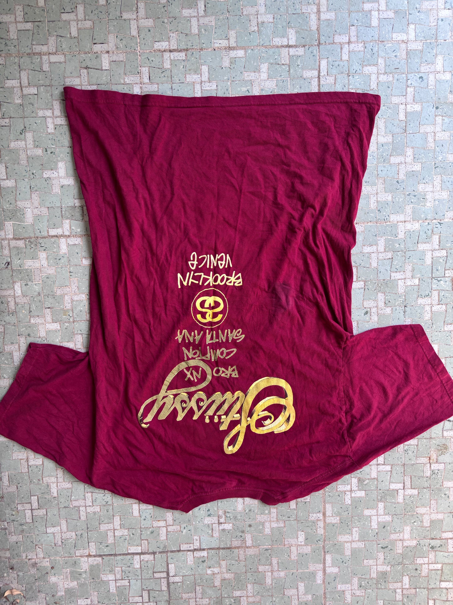 Stussy World Tour T-Shirt Size L Red