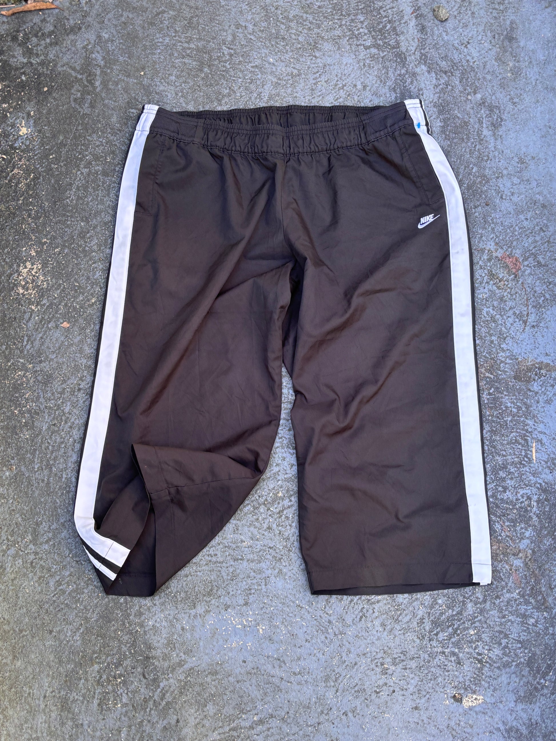 Vintage Y2K Nike 3/4 Track Pants Size L Black White Detail Wide Leg Windbreakers