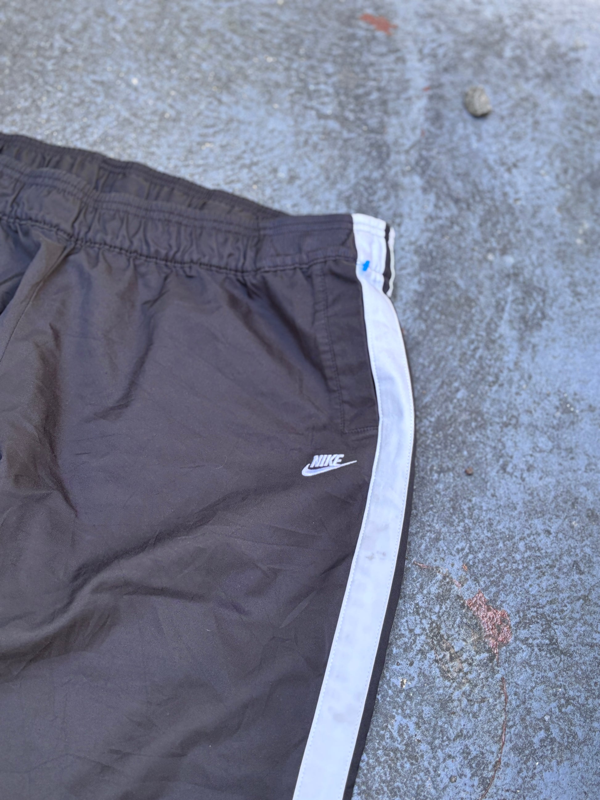 Vintage Y2K Nike 3/4 Track Pants Size L Black White Detail Wide Leg Windbreakers
