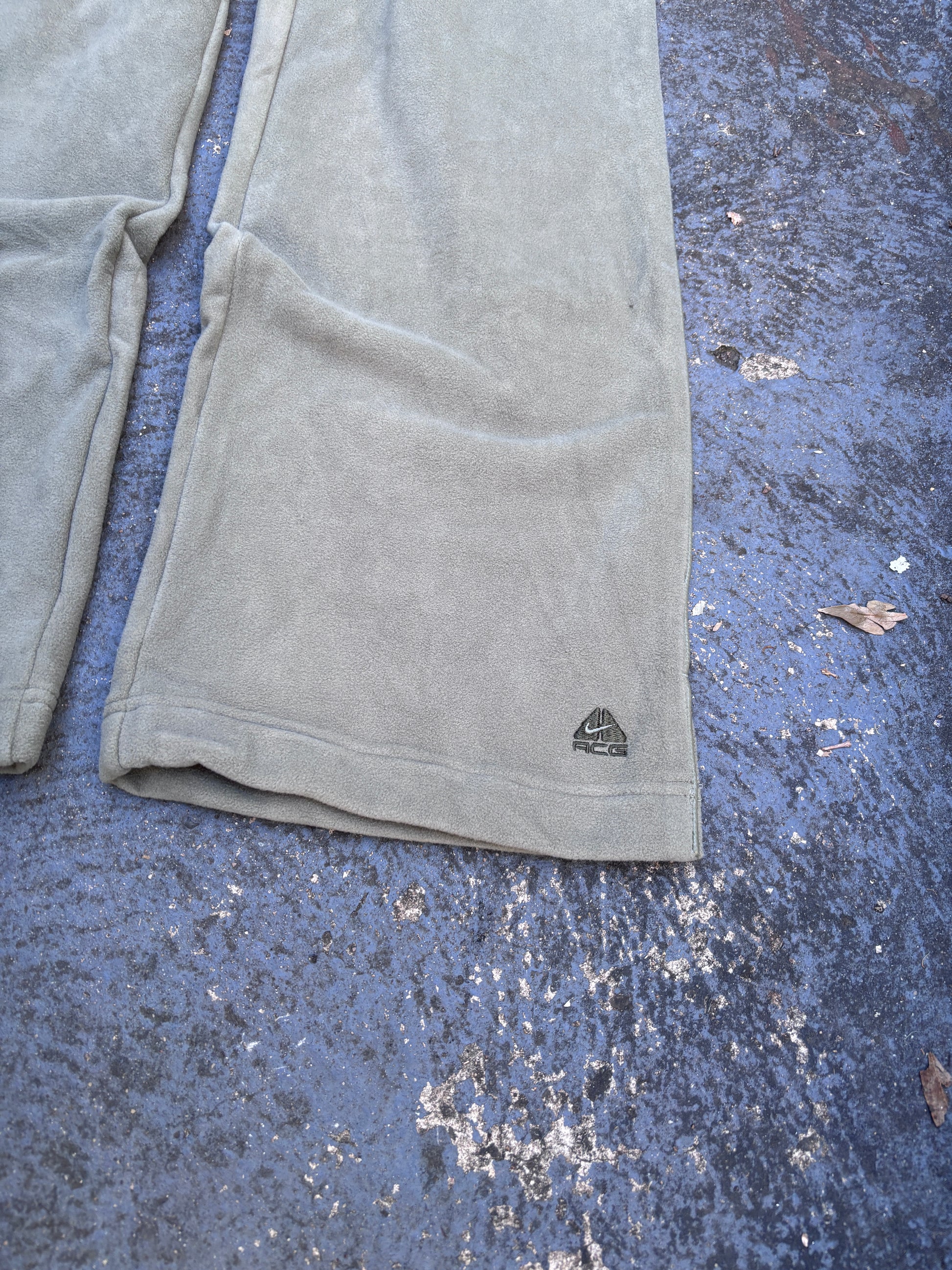 Vintage Y2K Nike ACG Track Pants Women’s M Green NWT Fleece Therma-Fit