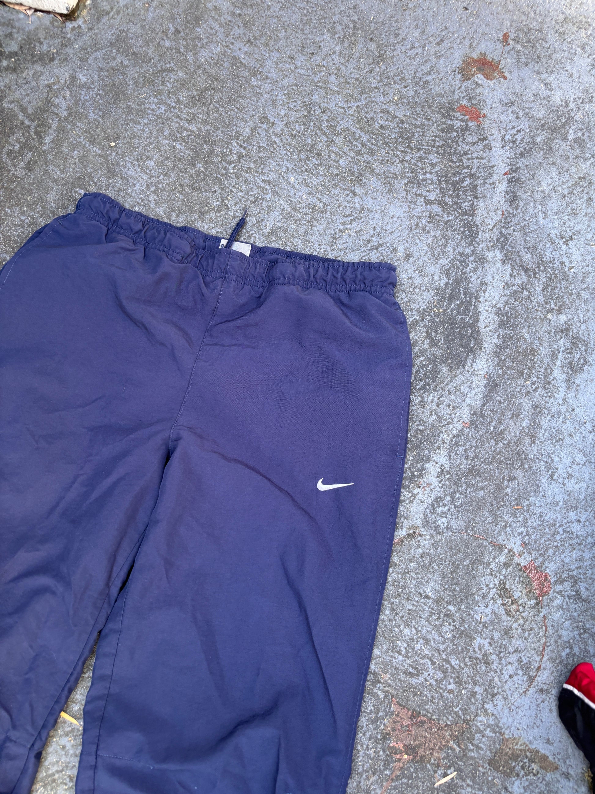 Vintage Y2K Nike Track Pants Women’s Size S Navy White Swoosh Wide Leg Windbreaker