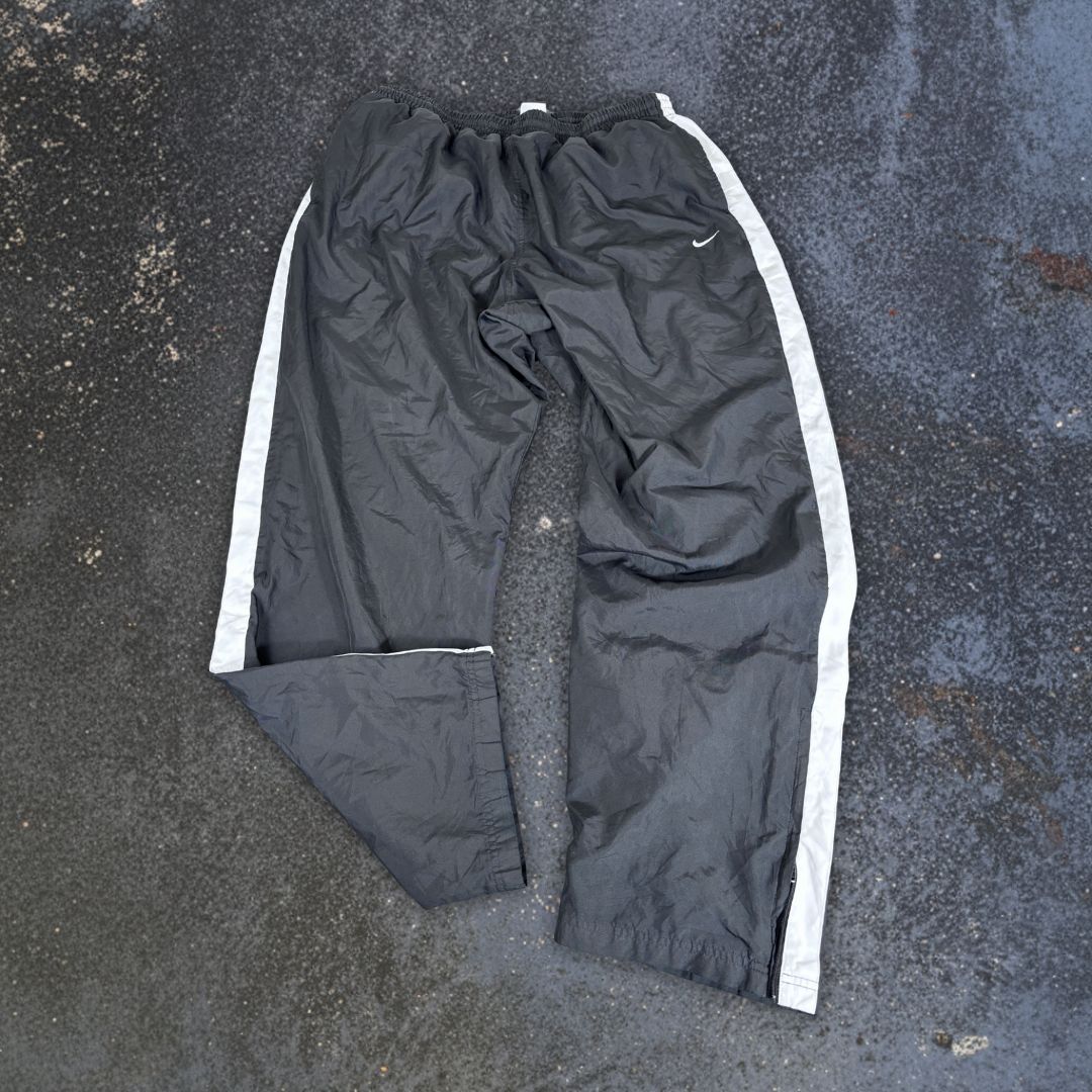 Vintage Y2K Nike Track Pants Size XL Black White Wide Leg Classic Windbreakers