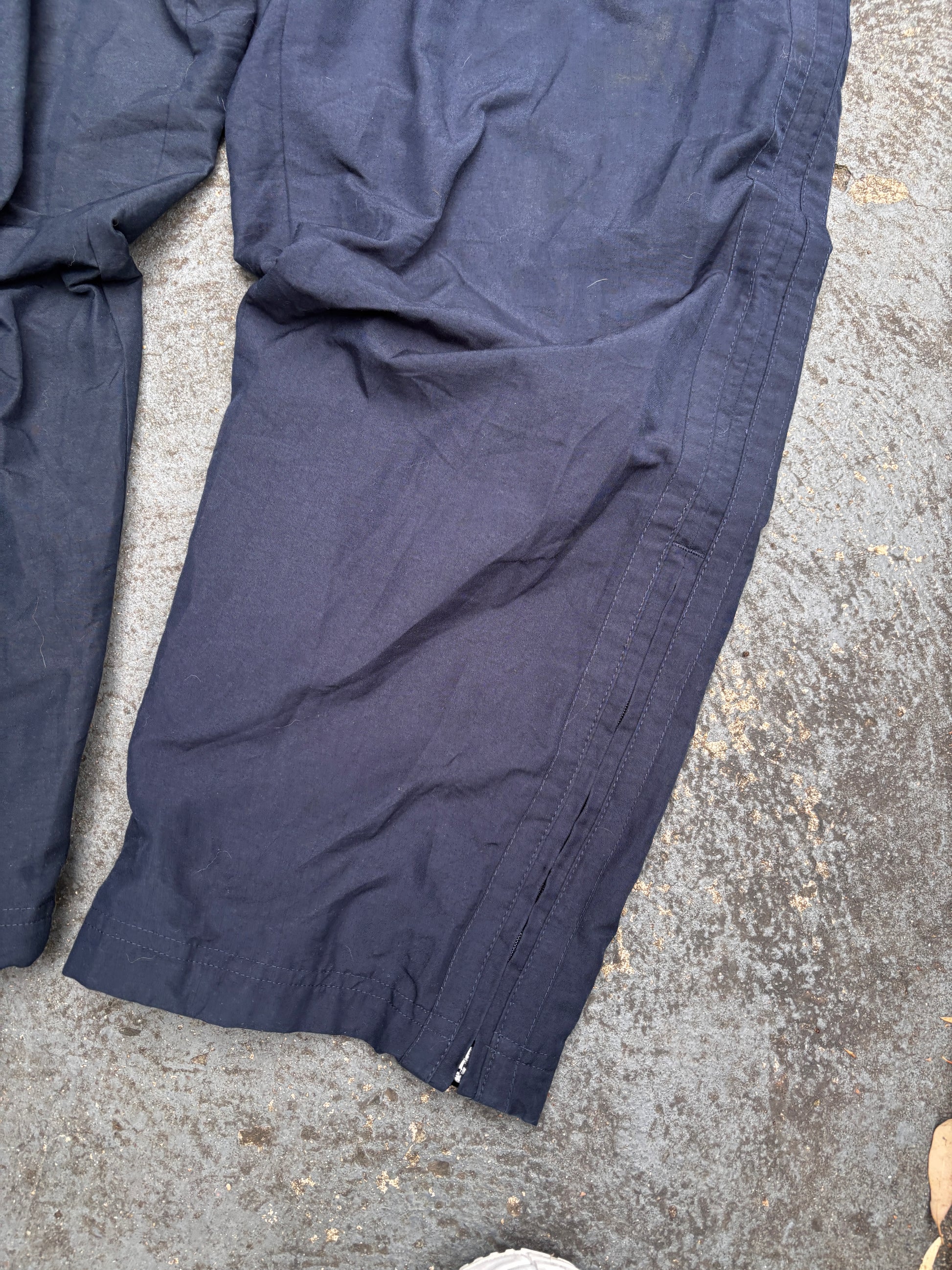 Vintage Y2K Nike Track Pants Sz XL Navy White Swoosh Detail Classic Windbreaker