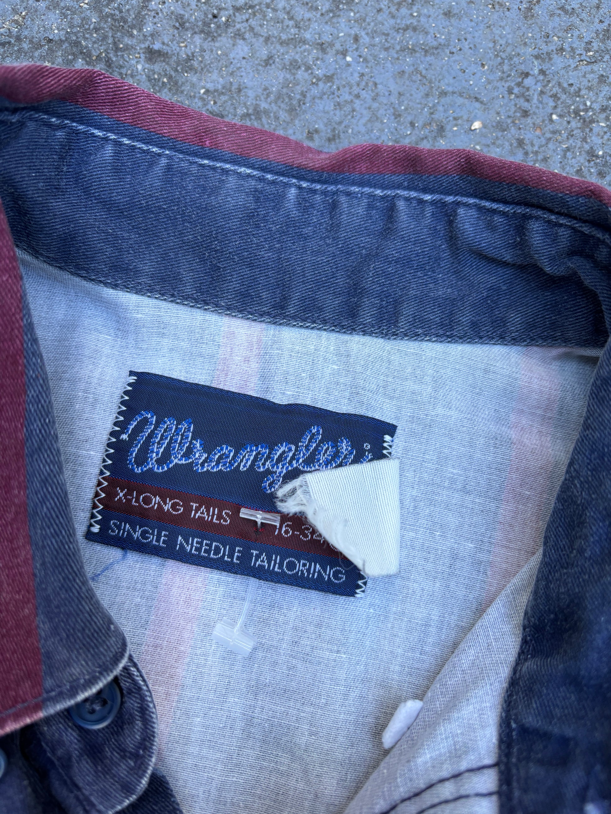 Vintage 90s Wrangler Single Needle Long Tail Shirt Size M Navy Red Down Stripe