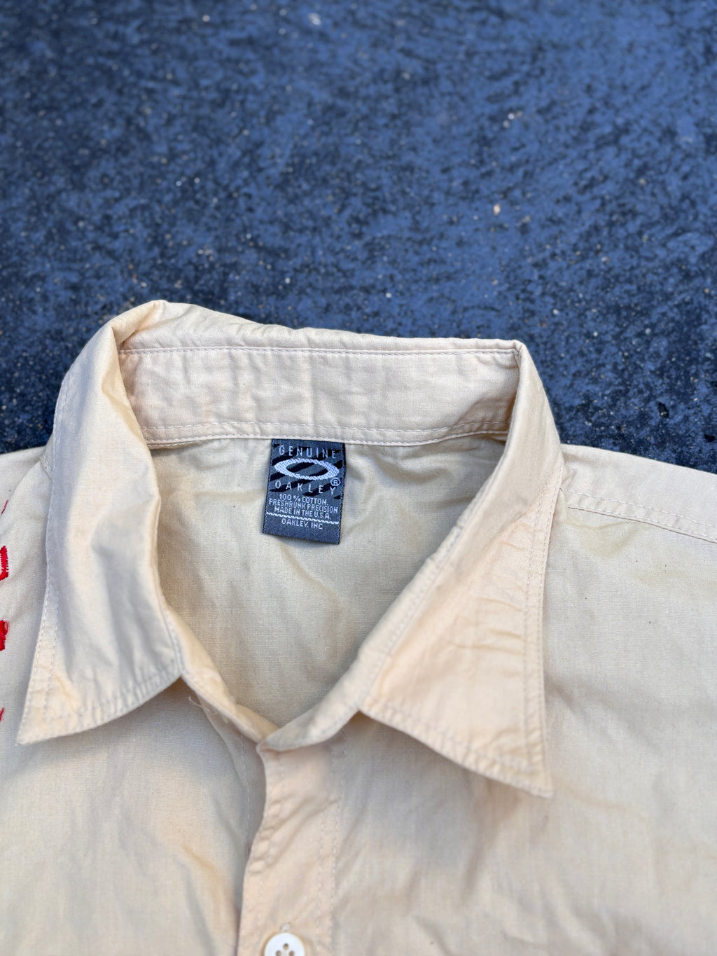 Vintage Y2K Oakley Software Shirt Size M Tan Red Stitching Spell Out Button Up