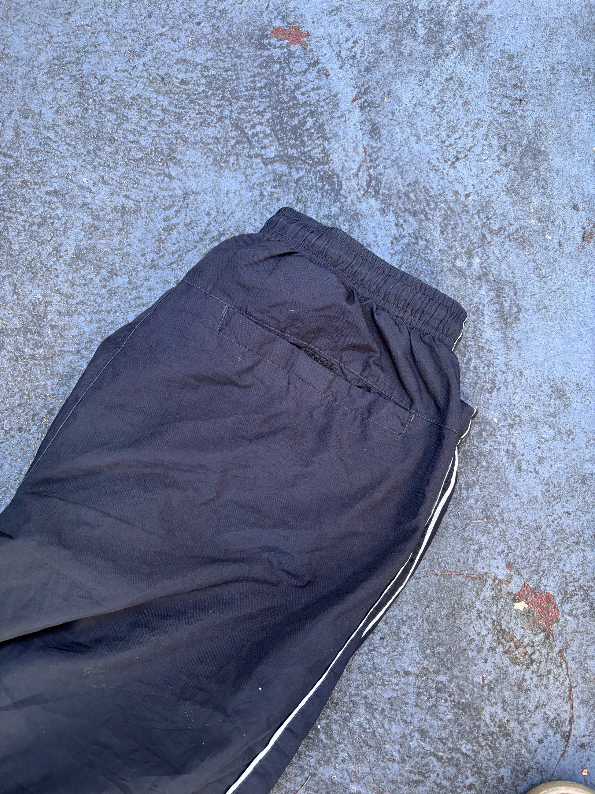 Vintage Y2K Nike Track Pants Size XL Black Grey Detail Swoosh Classic Nylon Windbreakers