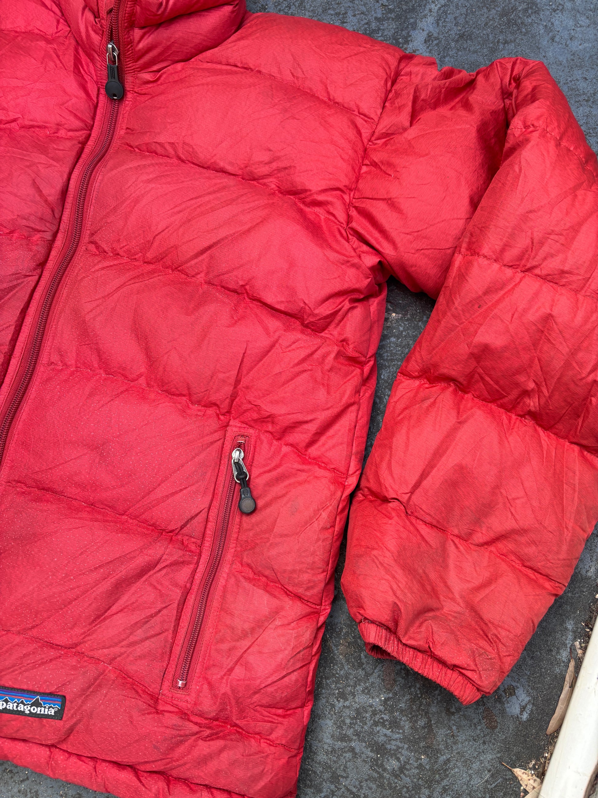 Patagonia Puffer Down Jacket Size S Red Hip Logo Textured Poly Full Zip Pockets