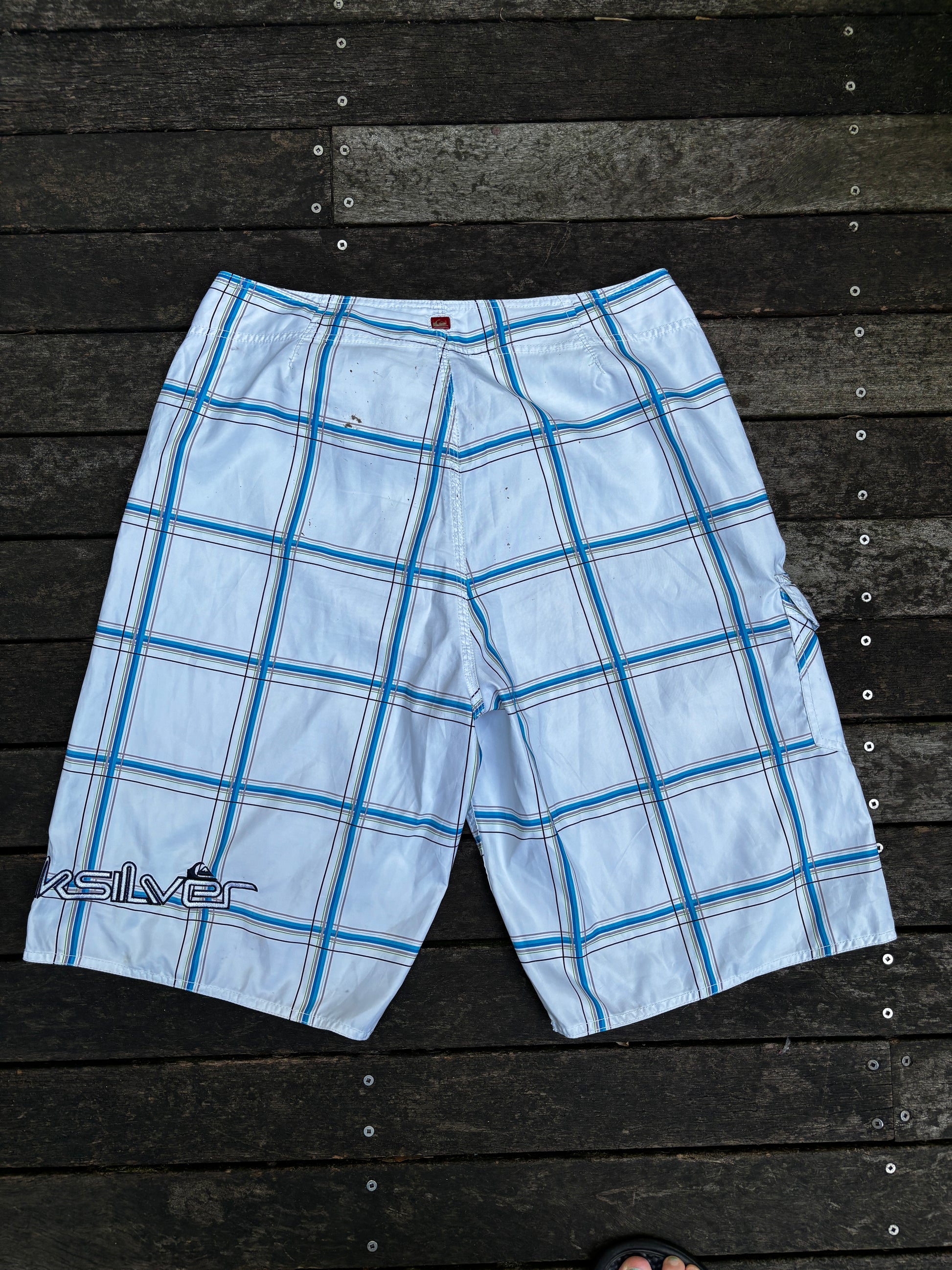 Vintage Quiksilver Board Shorts Size 32 White