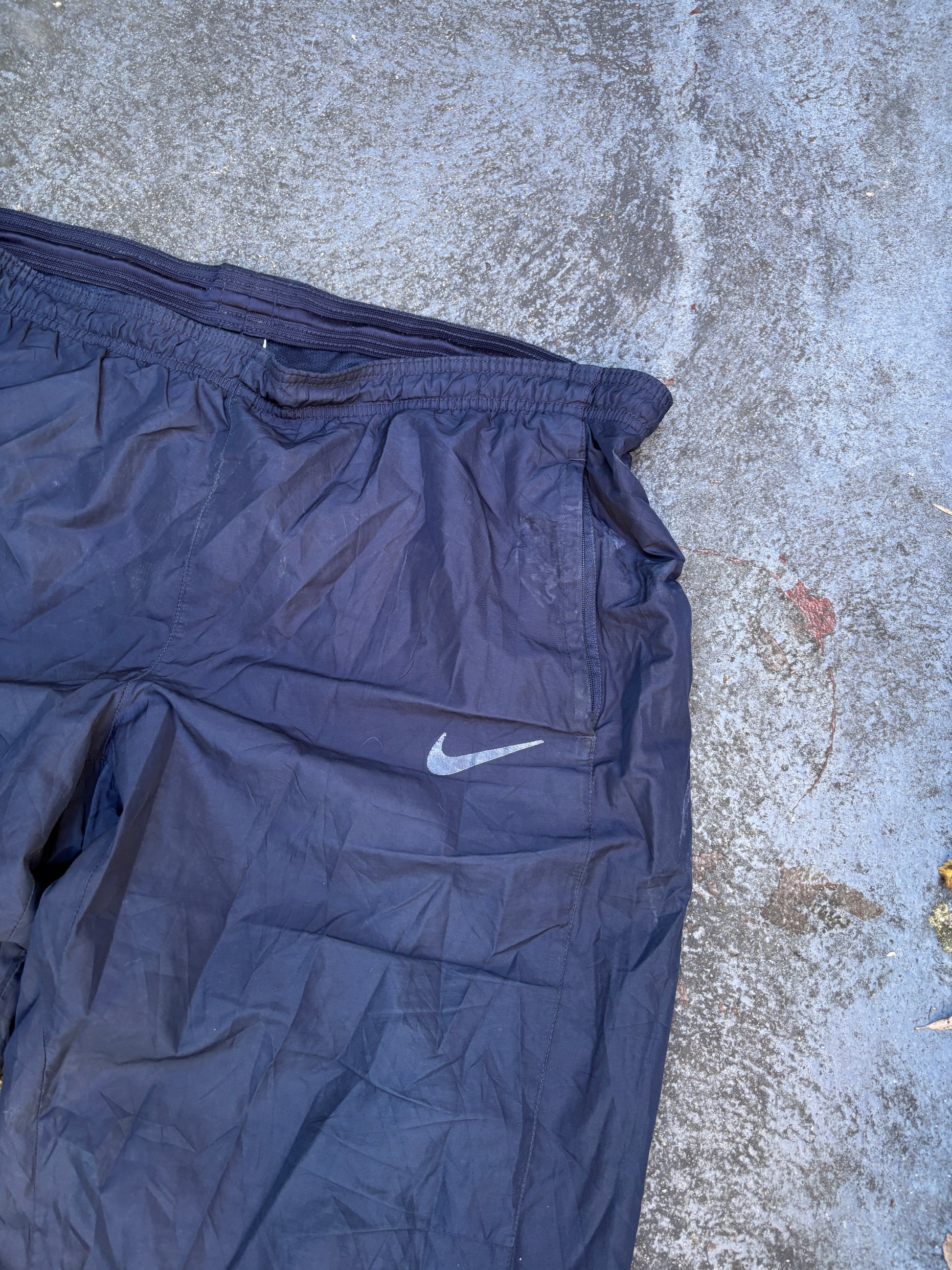 Nike FC Barcelona Track Pants Size XL Navy Football Badge Wide Leg Windbreakers