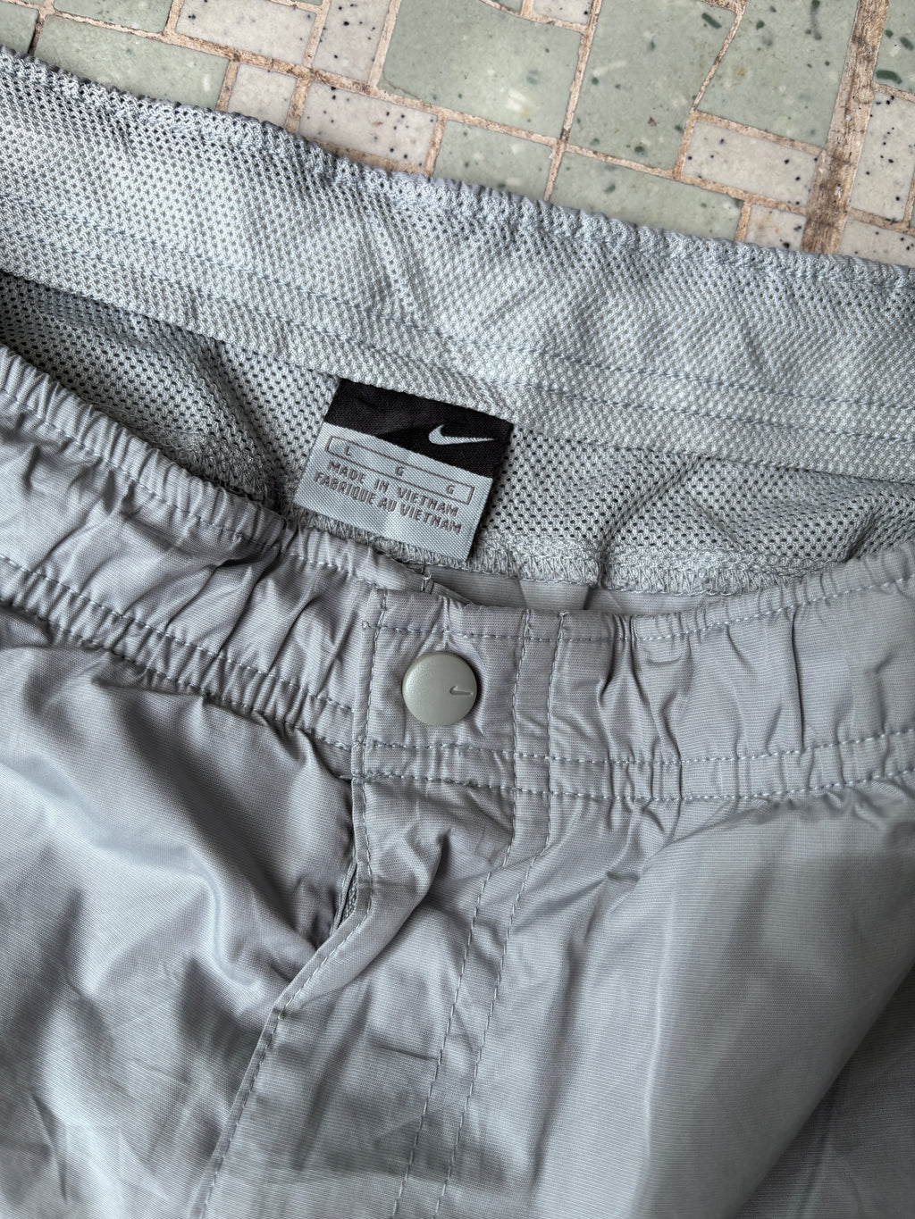 NIKE Classic Y2K Shorts w/ Bungee Waist Size M