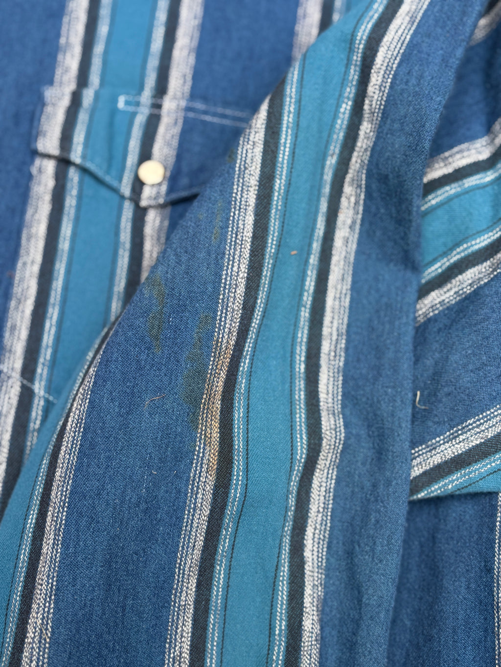 Vintage 90s Wrangler Western Shirt Size XXL Blue Two Tone Down Stripe Pearl Snap Buttons