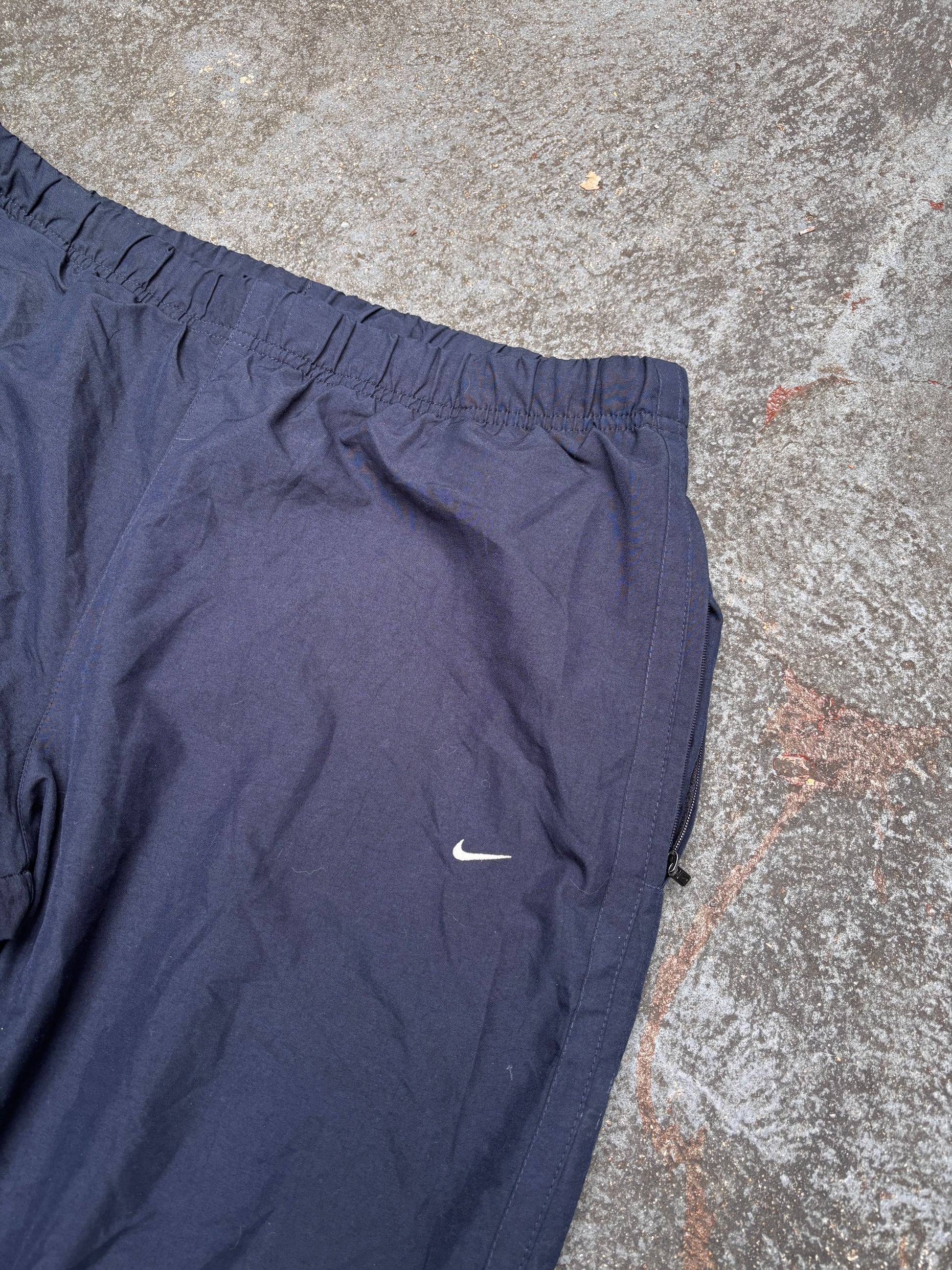 Vintage Y2K Nike Track Pants Sz XL Navy White Swoosh Detail Classic Windbreaker