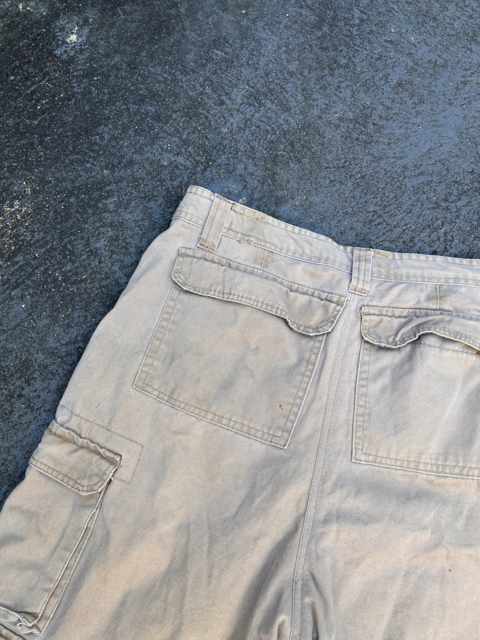 Vintage 90s Stussy Cargo Shorts Size M Tan Embroidered Logo Pockets Wide Leg