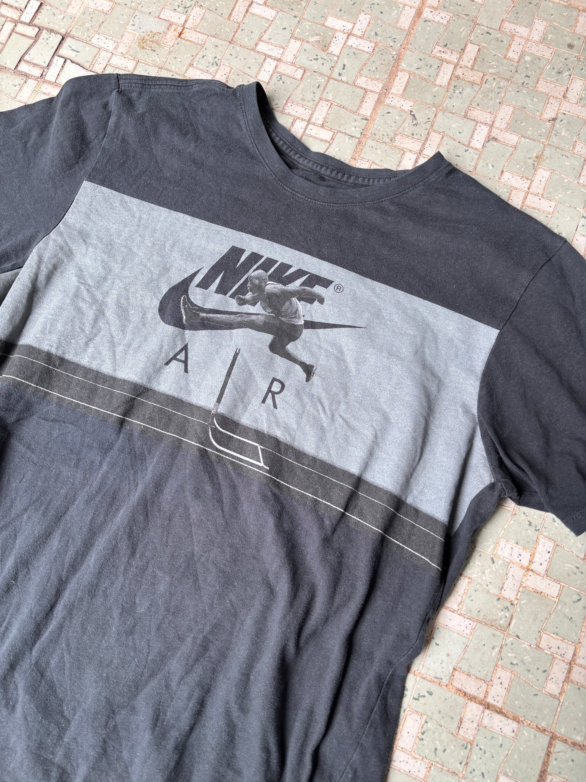 Vintage Nike Air Hurdles Graphic Tee Black Size M Worn Fade Track & Field