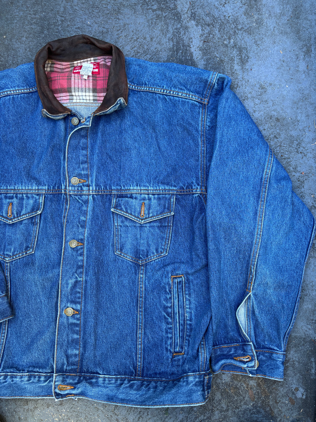 Vintage 90s Marlboro Denim Jacket XL Blue Mid Wash Front Pockets Leather Collar