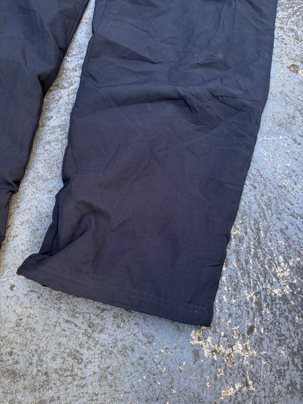 Vintage Y2K Nike Track Pants Sz M Black White Swoosh Classic Nylon Windbreakers