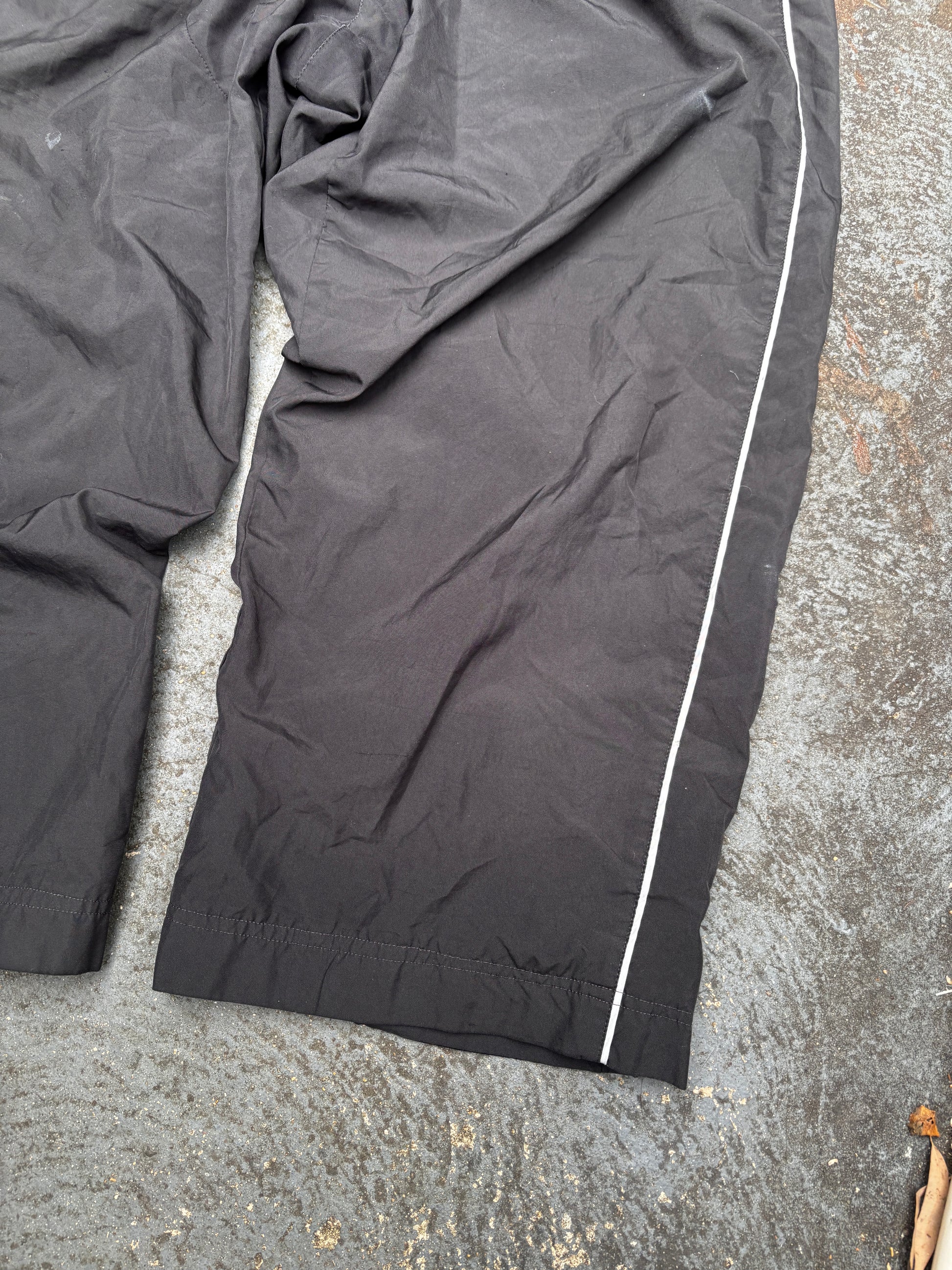 Vintage Y2K Nike 3/4 Track Pants XL Black Grey Piping Classic Windbreakers