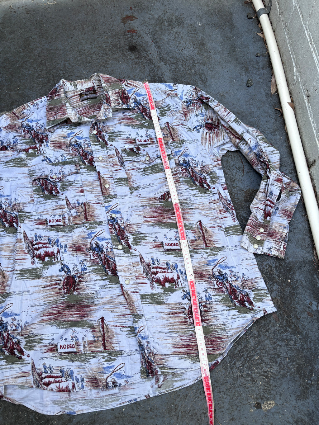 Vintage Outlaw Western Wear Shirt Size XL All Over Rodeo Pattern Pearl Snap Button Up