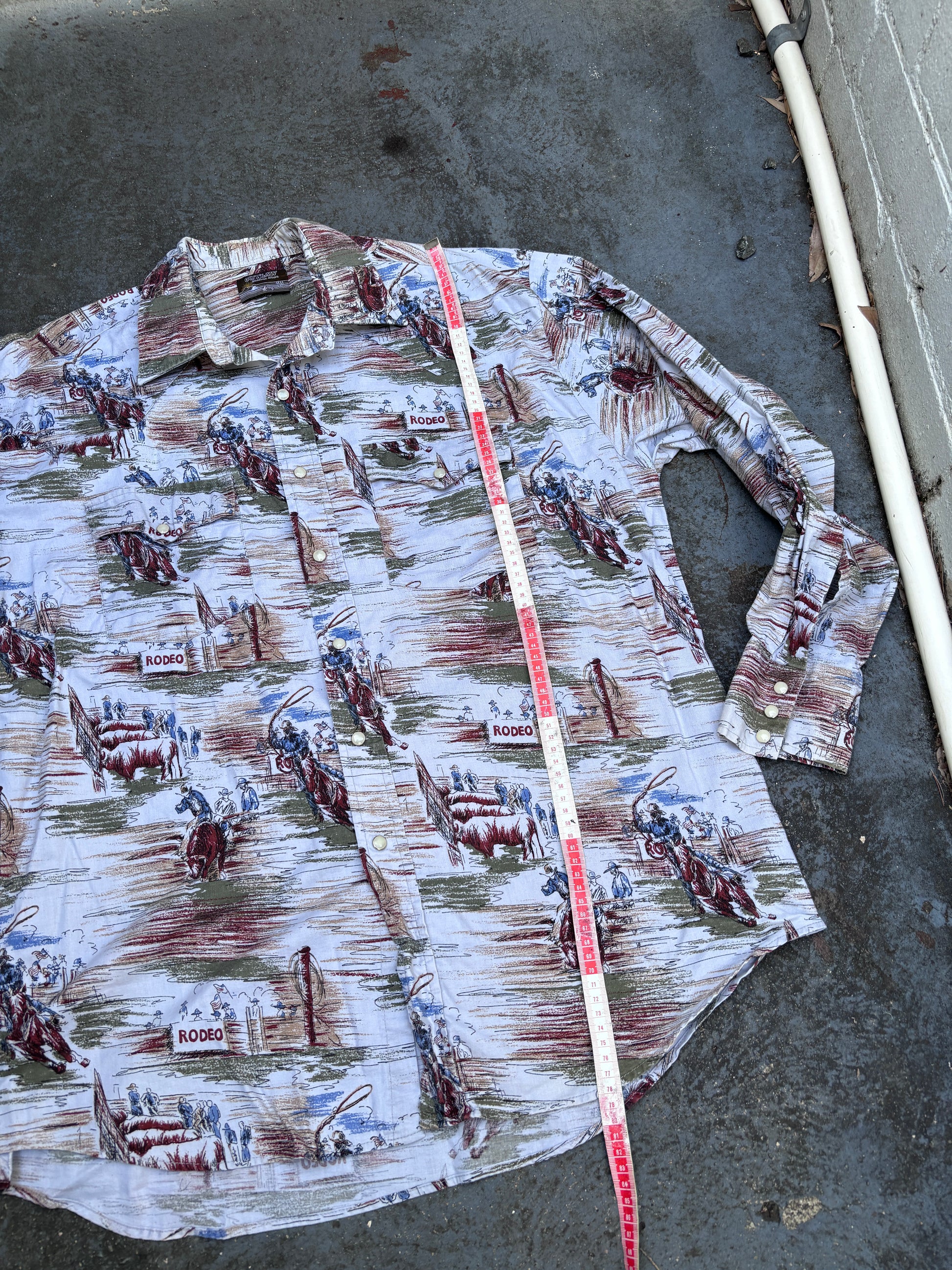 Vintage Outlaw Western Wear Shirt Size XL All Over Rodeo Pattern Pearl Snap Button Up