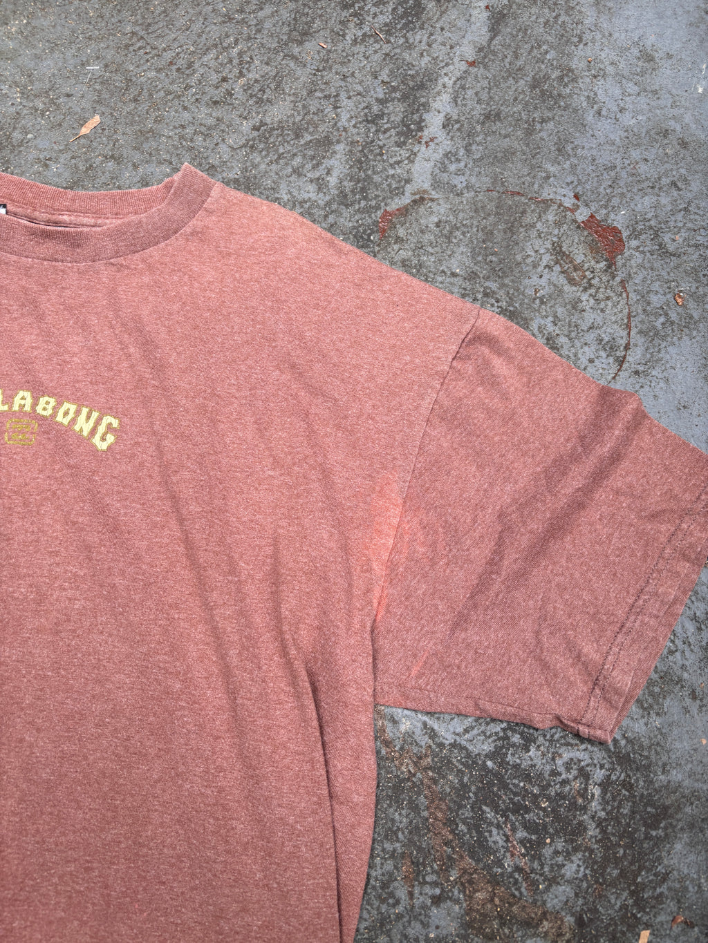 Vintage Y2K Billabong T-shirt Size L Brown Large Spell Out Logo Crew Neck