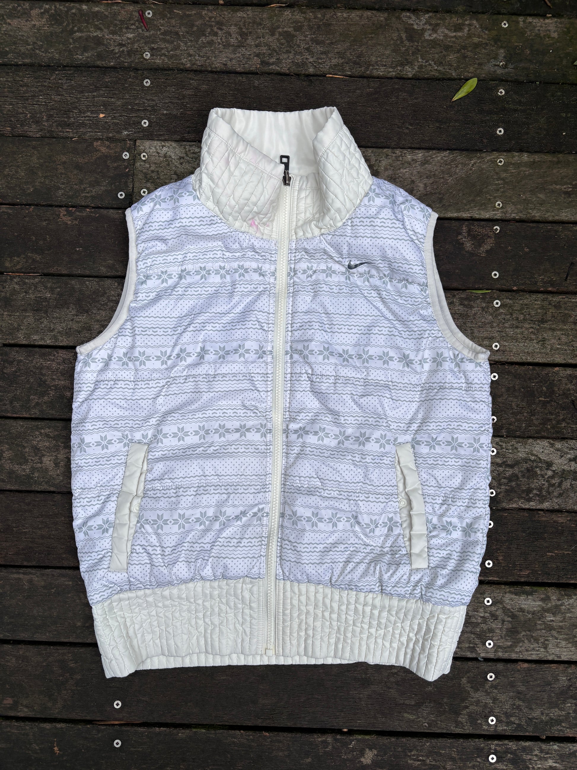 Reversible Nike Puffer Vest Size L White