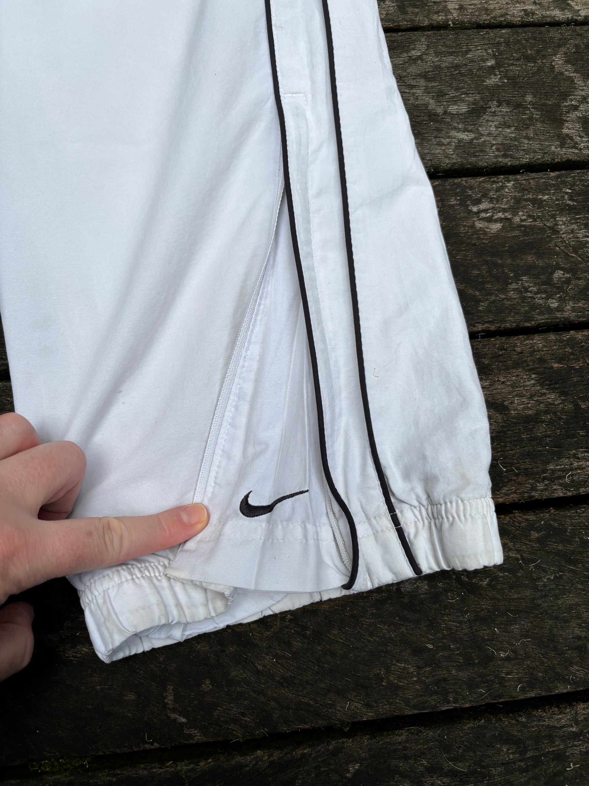 Classic Y2K Nike Track Pants Size L White