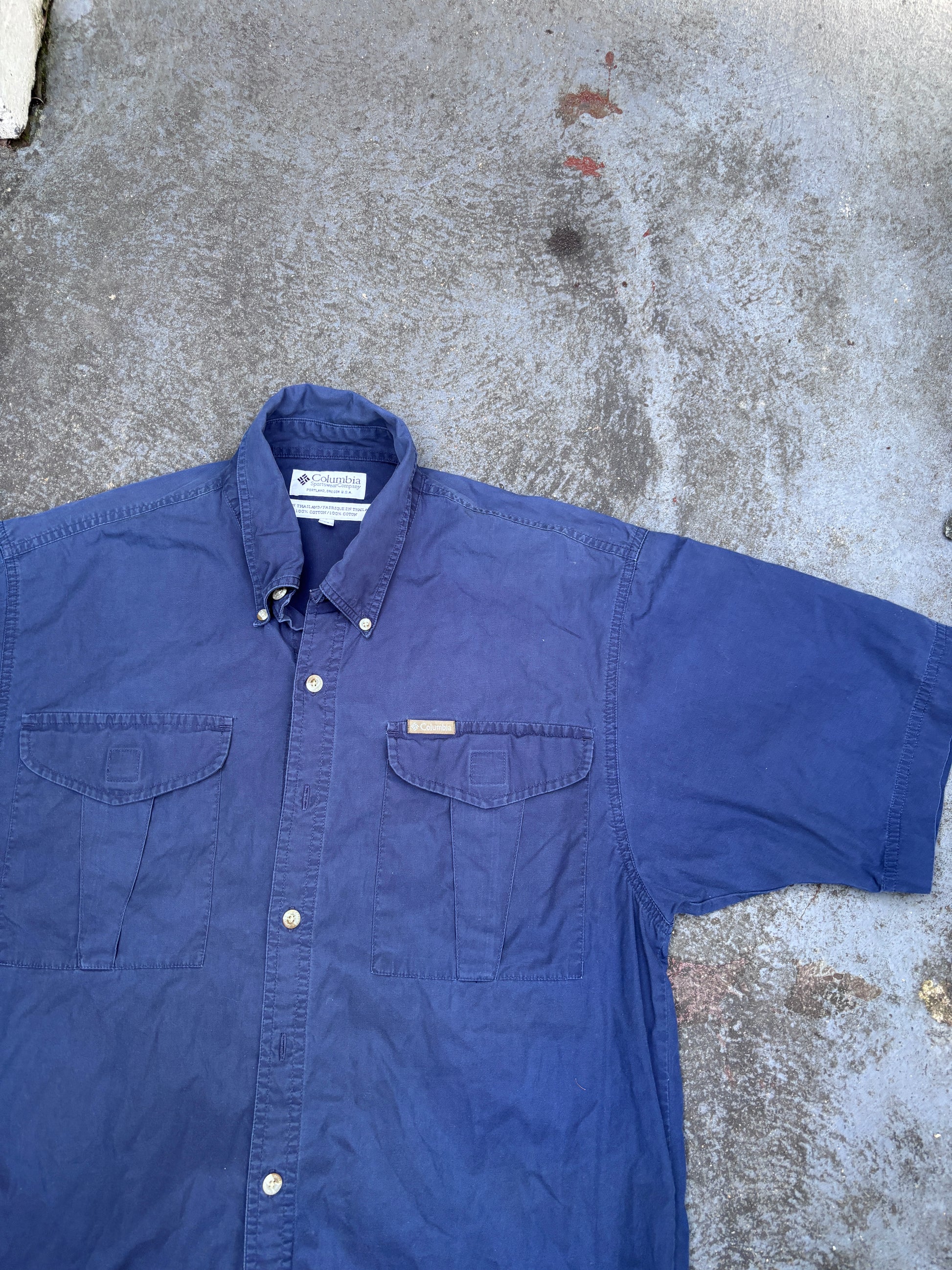 Vintage Y2K Columbia Short Sleeve Shirt Men’s M Navy Front Pocket Logo Cotton