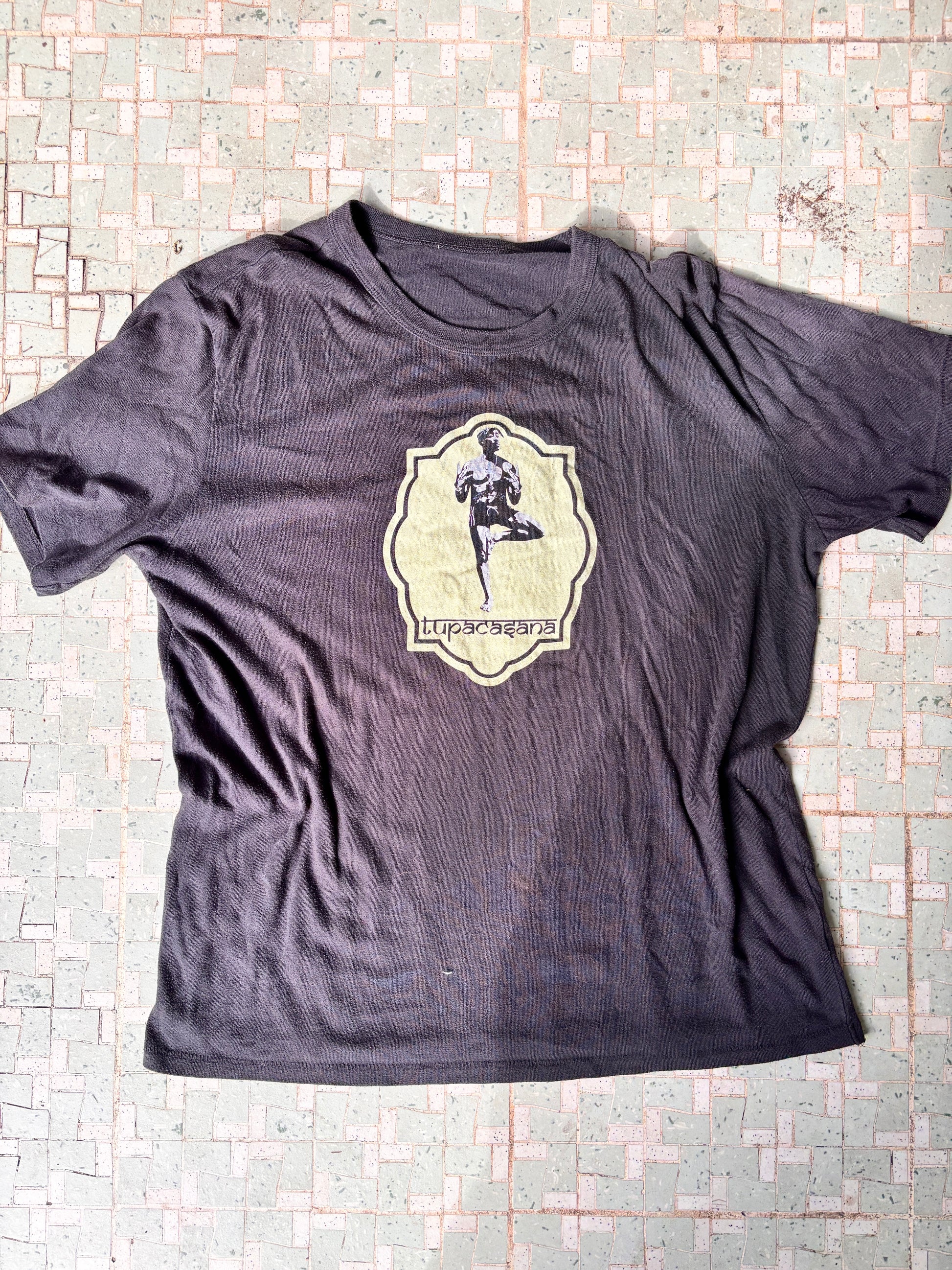 Vintage 90s Tupac Single Stitch T-shirt Size L Black Tupac Yoga Pose Faded Tee