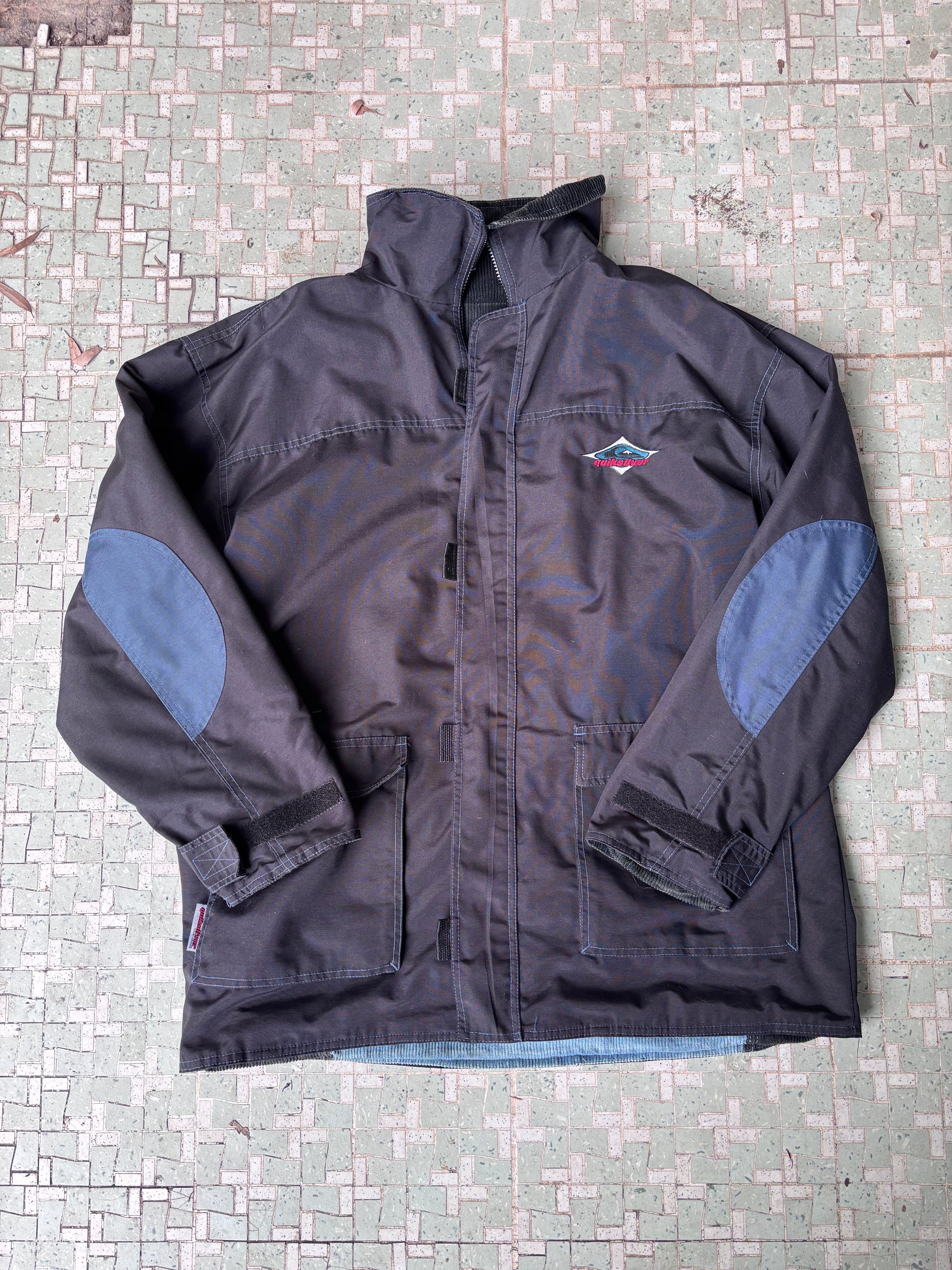Vintage 90s Quiksilver Reversible Heavy Jacket Size XL Black Blue Corduroy Nylon