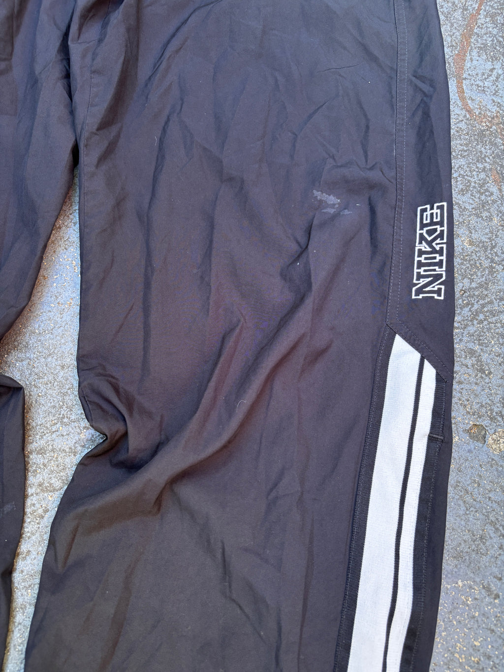 Vintage Y2K Nike Track Pants Sz L Black Spell Out Logo White Detail Windbreaker
