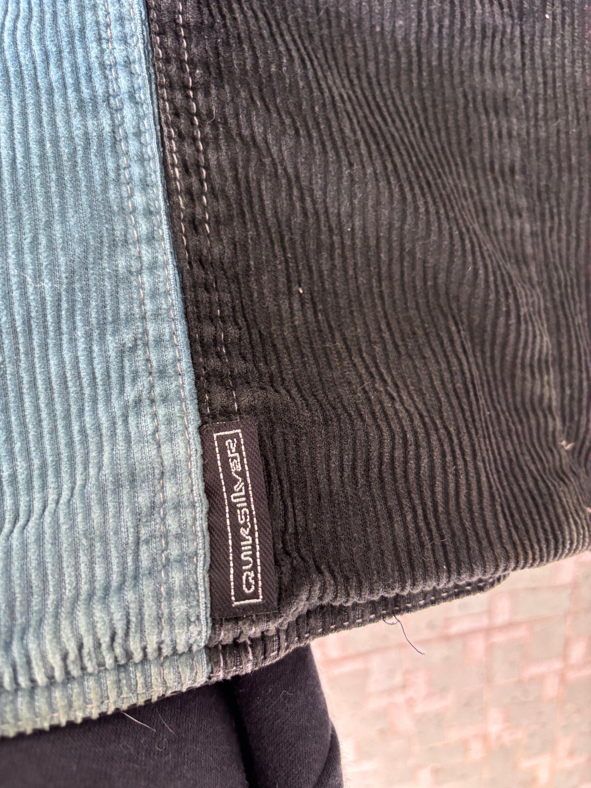 Vintage 90s Quiksilver Reversible Heavy Jacket Size XL Black Blue Corduroy Nylon