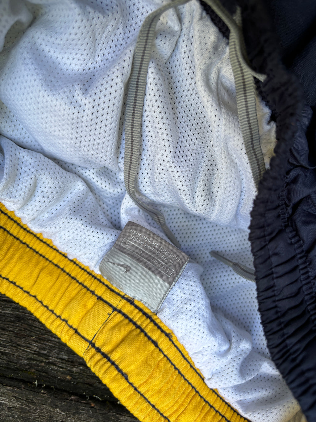Y2K Nylon Nike Track Pants Navy Yellow Windbreakers