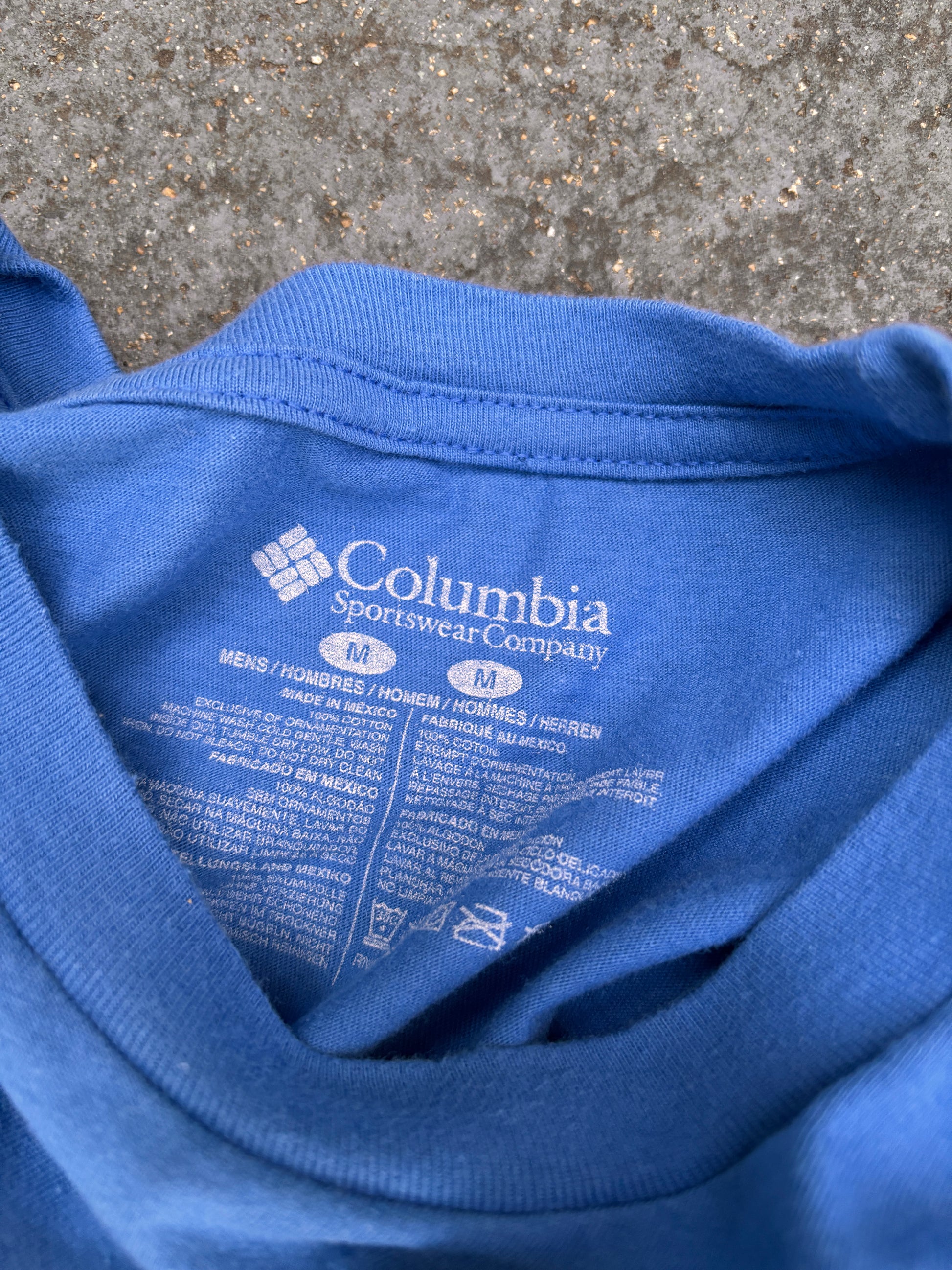Columbia T-shirt Size M Blue Retro Mountain Logo Graphic Crew Neck Gorpcore