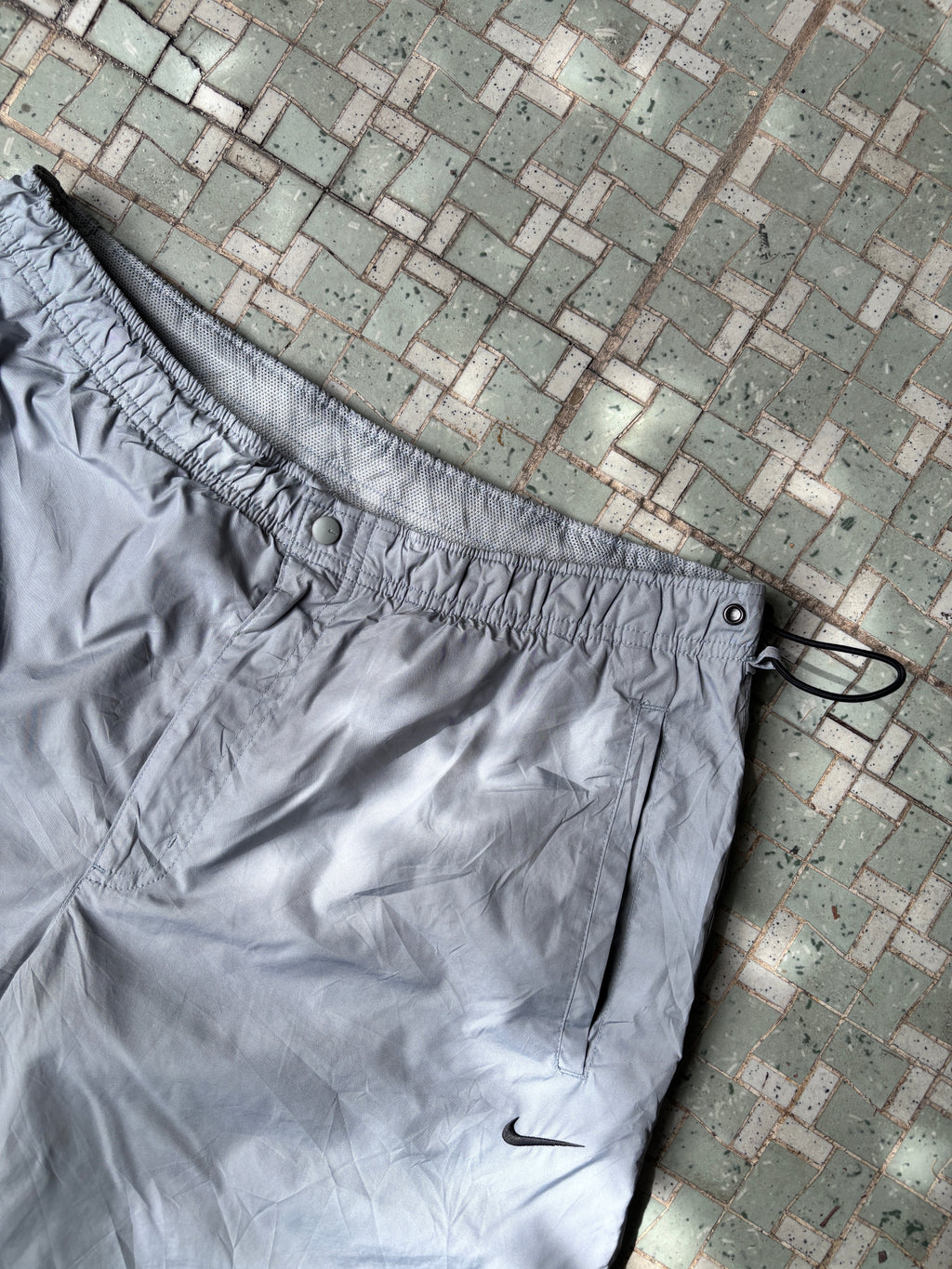 NIKE Classic Y2K Shorts w/ Bungee Waist Size M