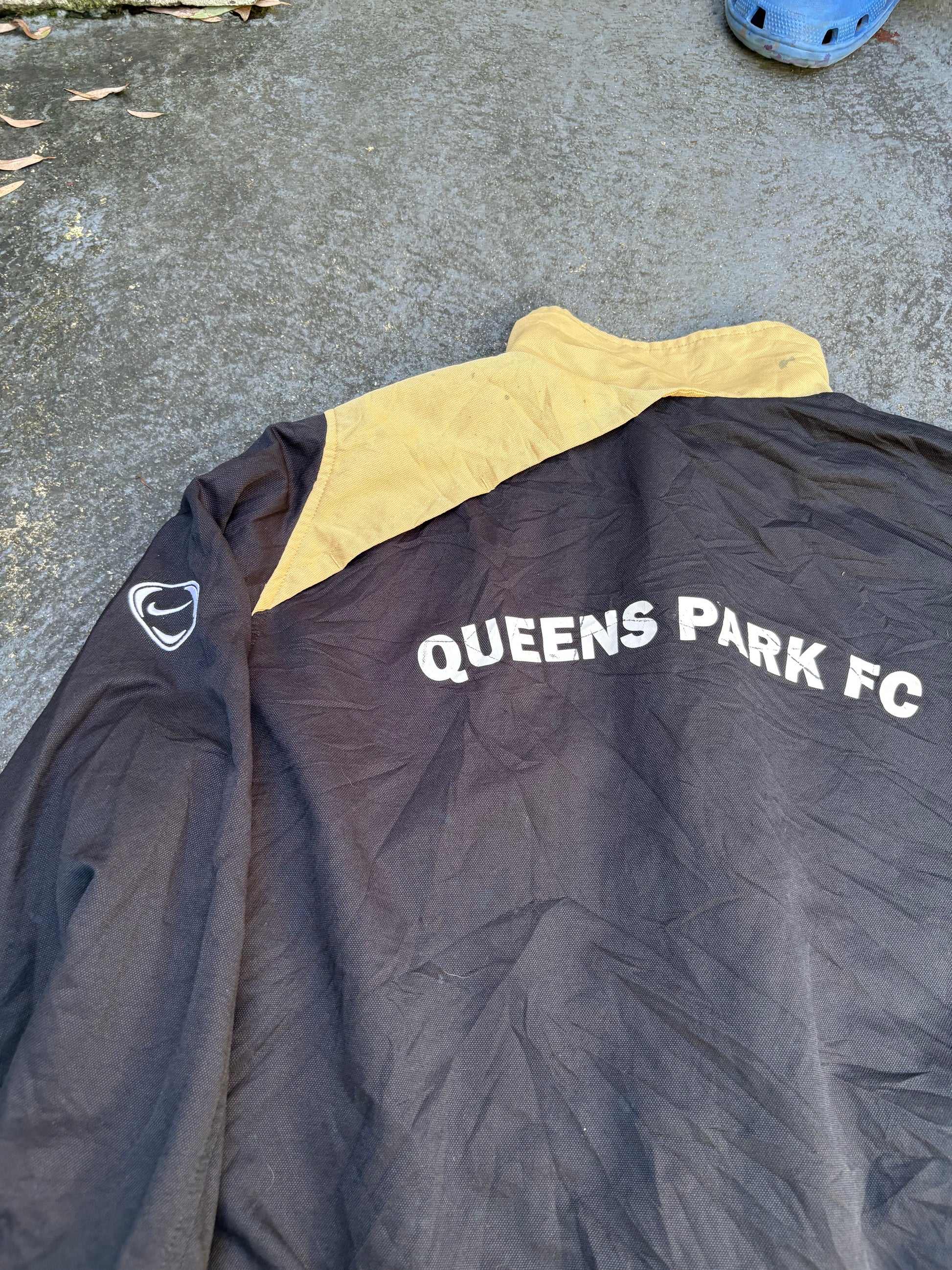 Vintage Nike Football Jacket Size M Black Tan Queens Park Logo Windbreaker