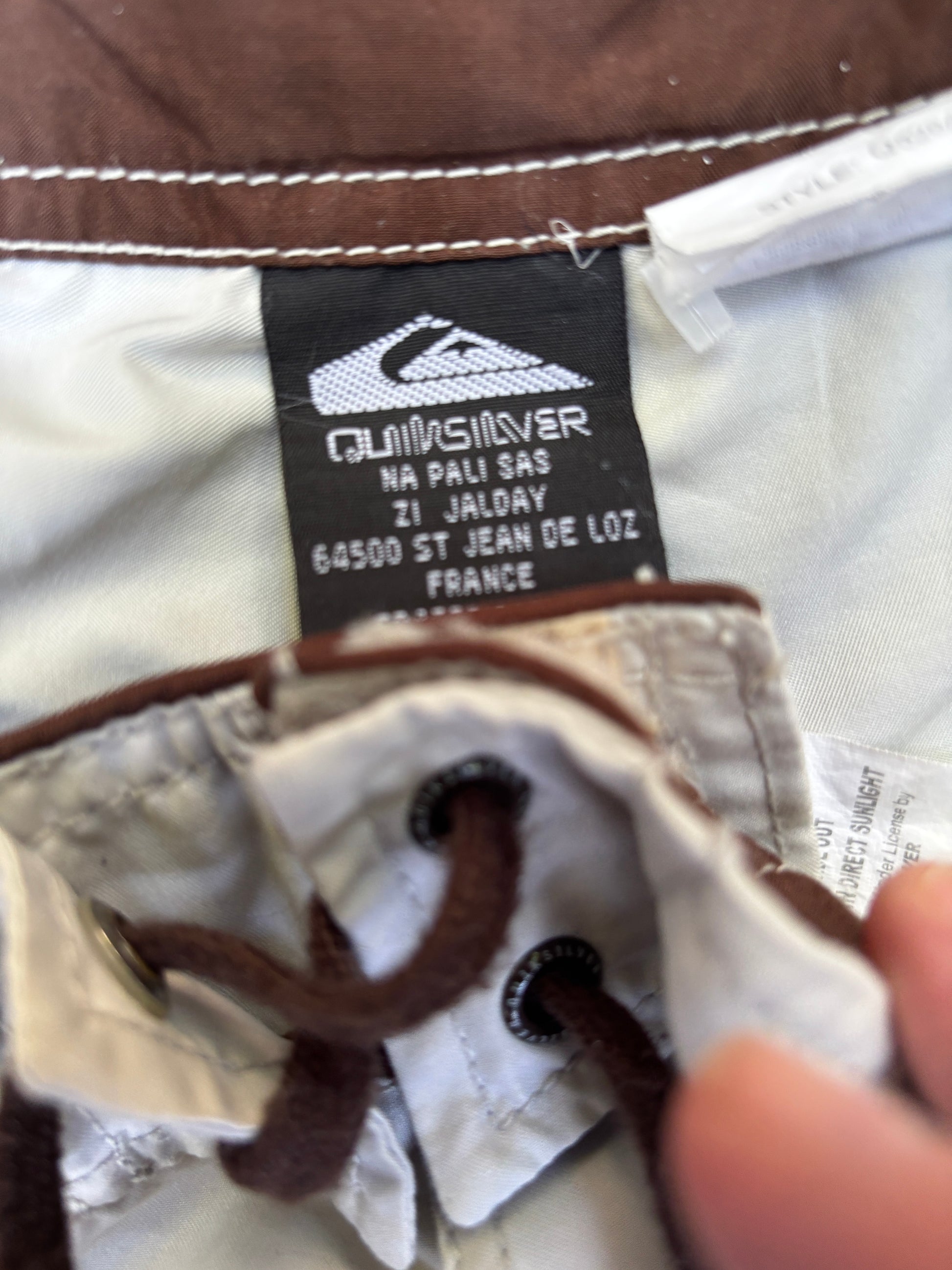 Vintage 90s Quiksilver Board Shorts Size 32 Creme