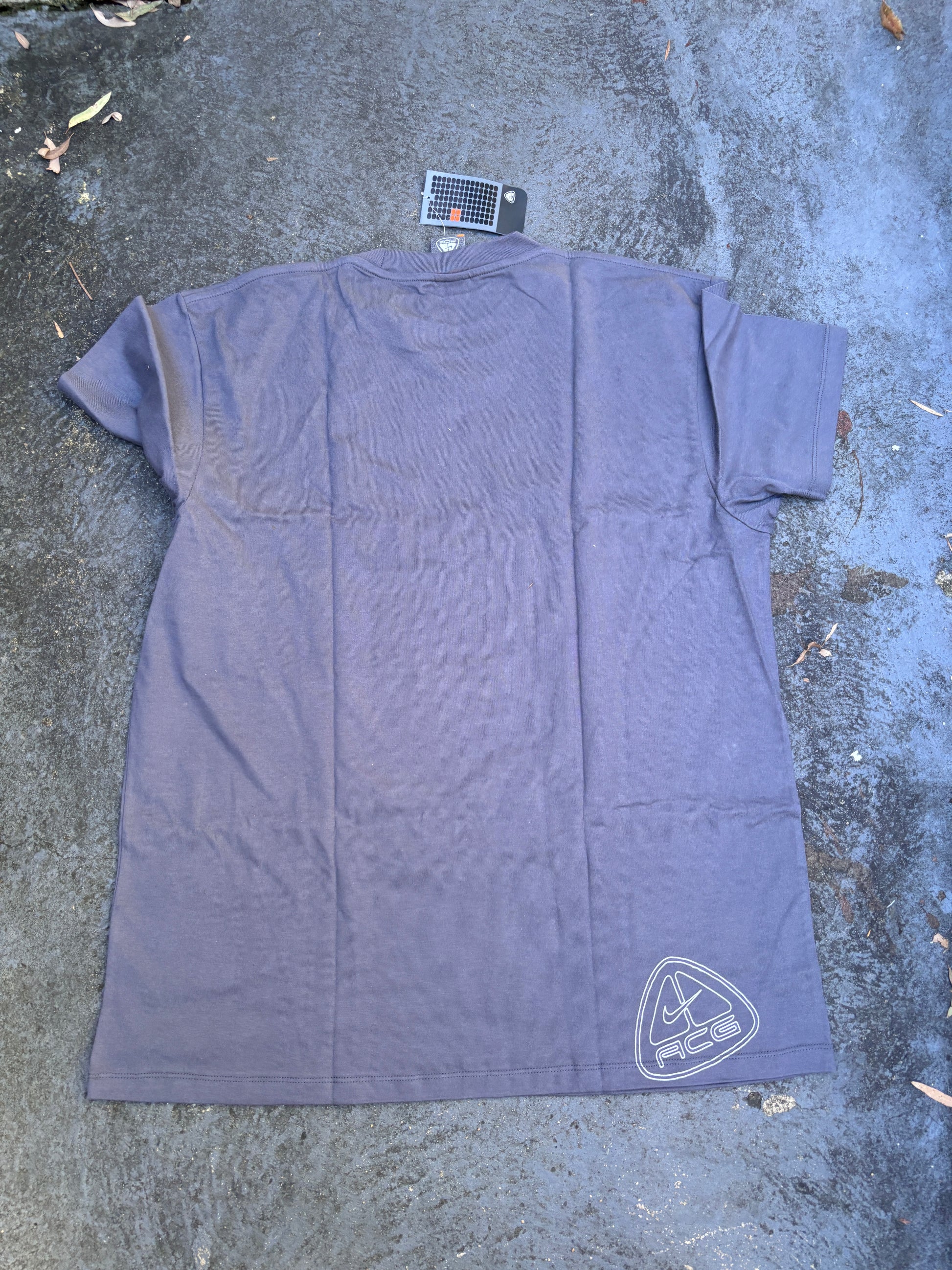 NWT Vintage Y2K Nike ACG T-shirt Size XL Grey Still Not Sponsored Logo Deadstock
