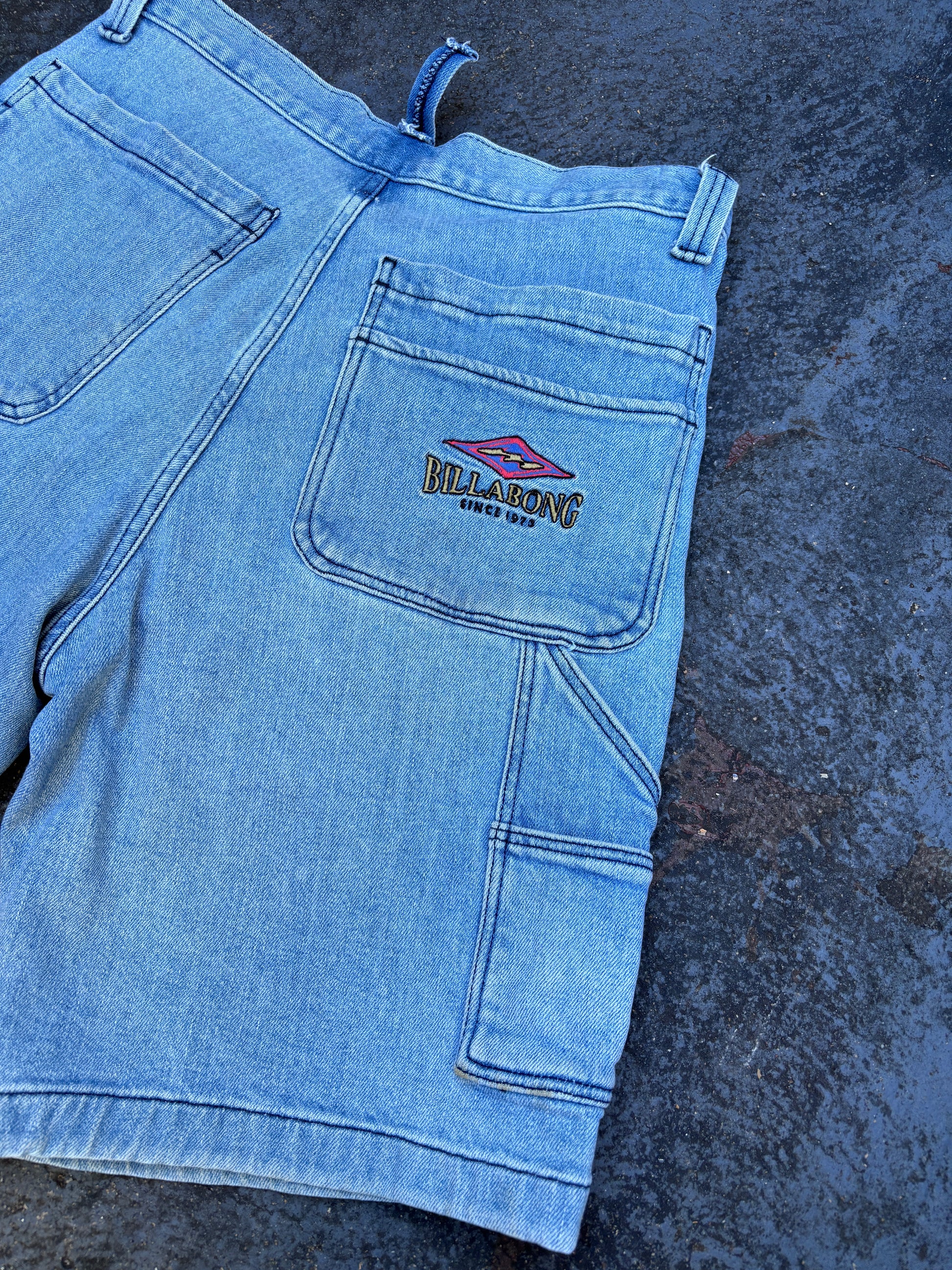 90s Style Billabong Carpenter Shorts Men’s 30 Blue Denim Embroidered Logo