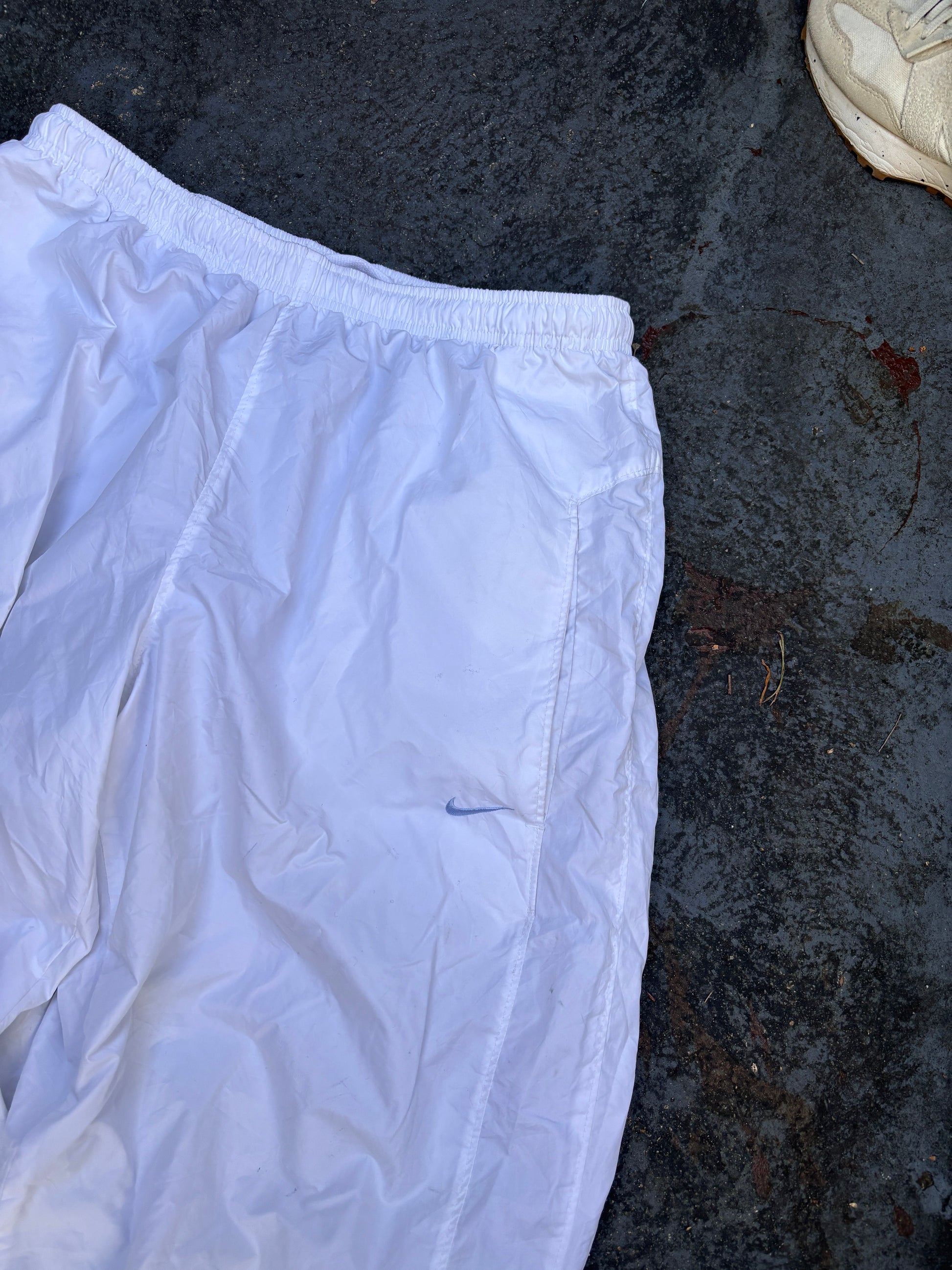 Vintage Y2K Nike Track Pants Size L White Blue Swoosh Classic Nylon Windbreakers