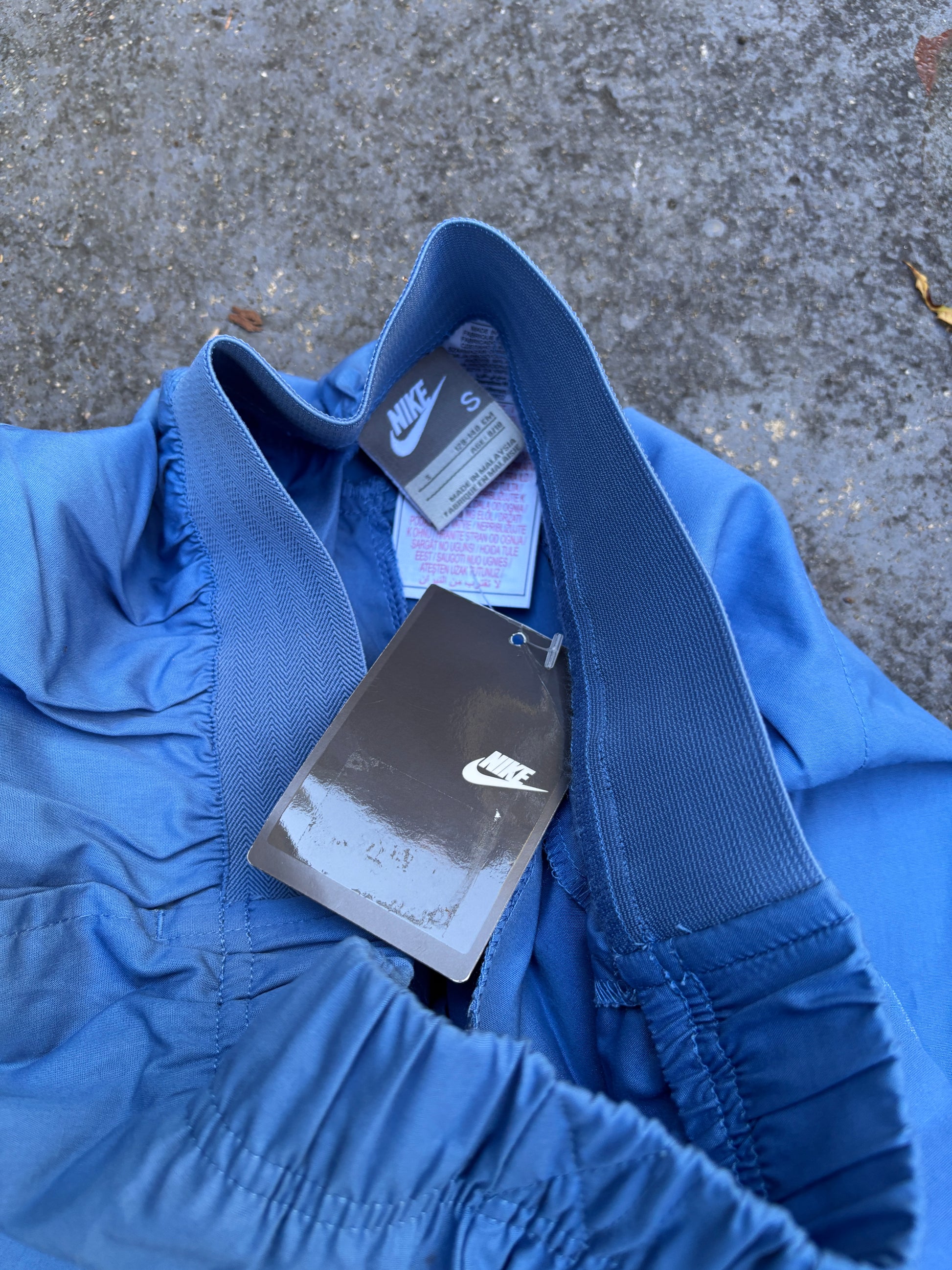 Vintage Y2K Nike Tn 3/4 Track Pants Unisex Size S Blue White Details Classic Nylon Windbreakers