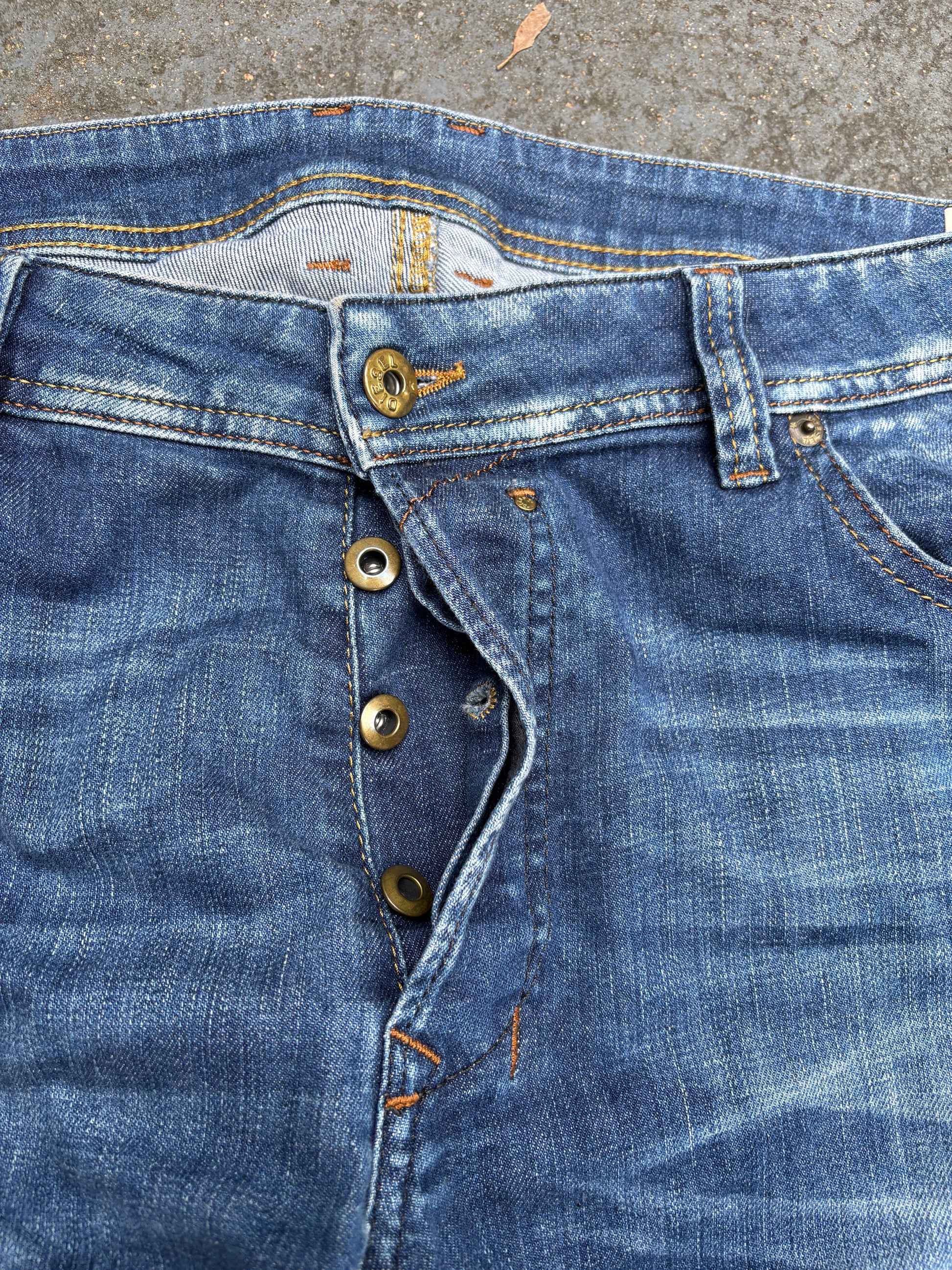 Vintage Diesel Jeans Size 38 Blue Medium Wash Denim Wide Leg Baggy Mohawk Tag