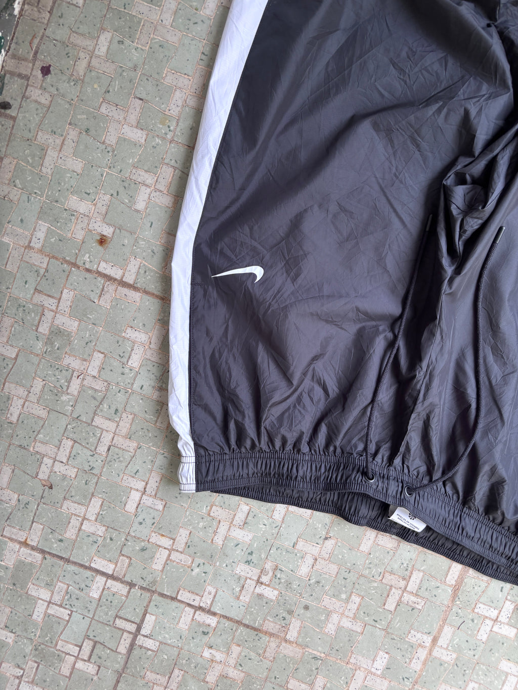 Classic Nike Windbreaker Track Pants Size XL Black