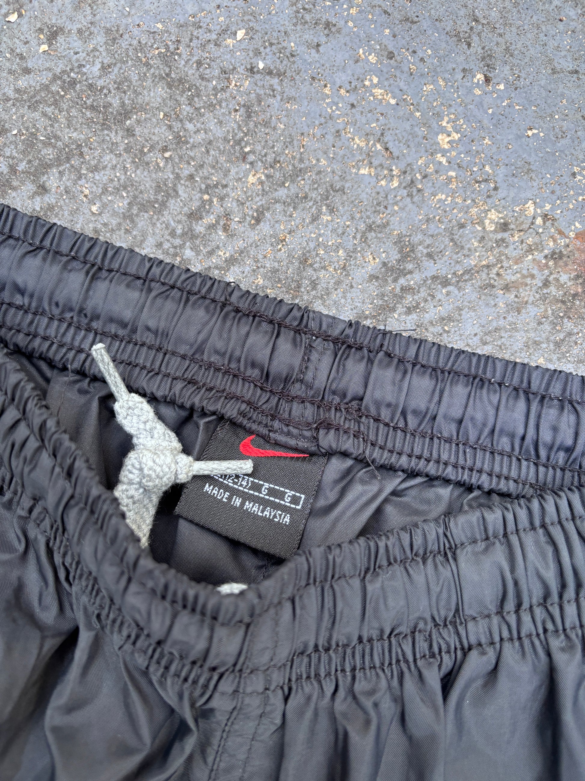 Vintage 90s Nike Track Pants Men’s L Black White Swoosh Light Nylon Windbreakers