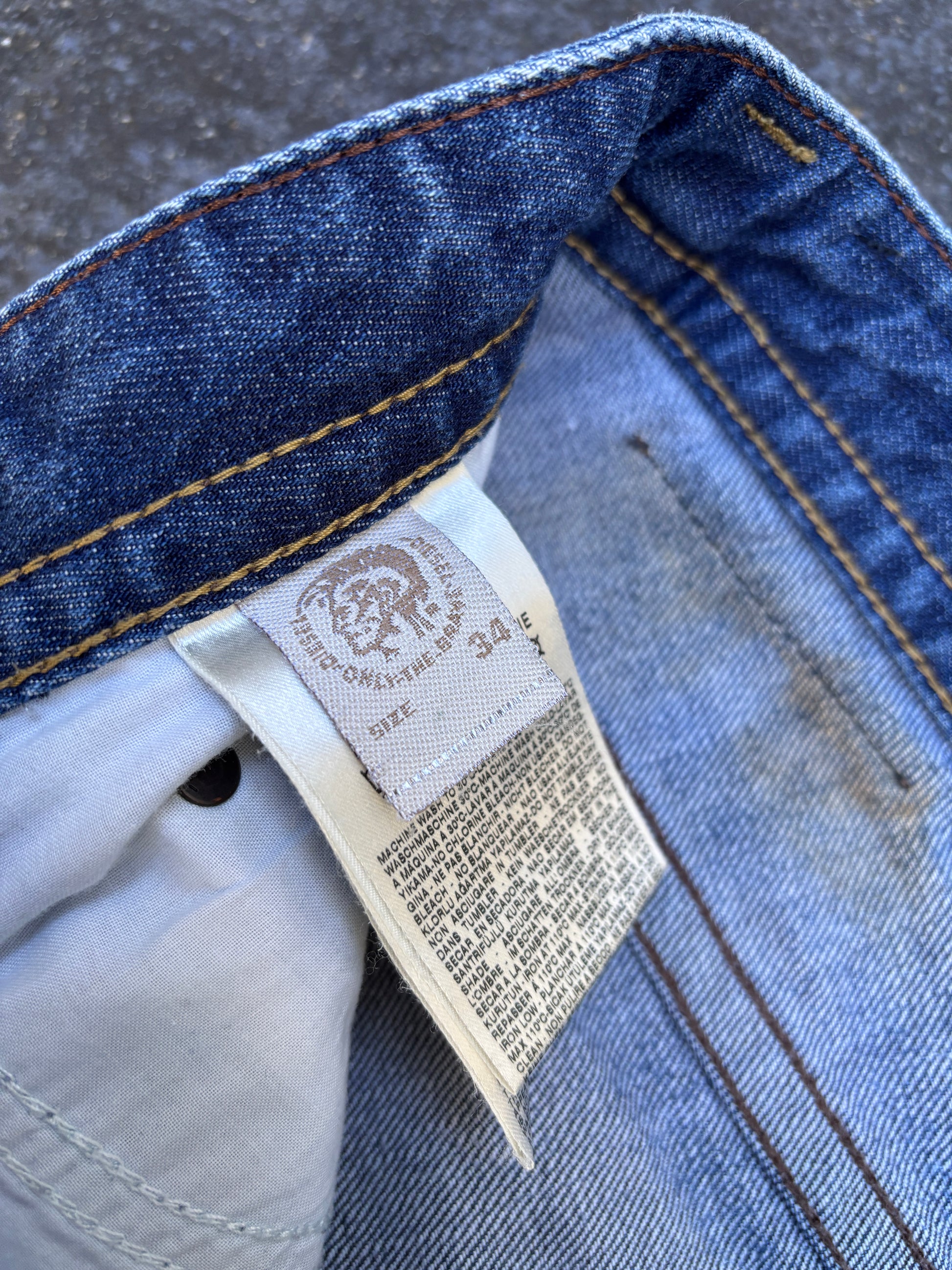 Diesel Jeans Size 34″ Blue Mid Wash Distressed Skinny Mohawk Tag Made in Tunisia
