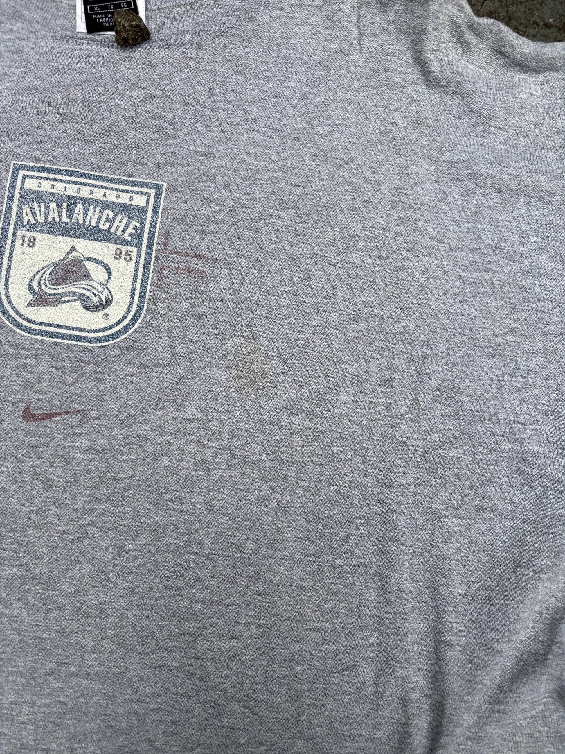 Vintage 90s Nike Colorado Avalanche T-shirt Size XL Grey Logo Boxy NHL Hockey