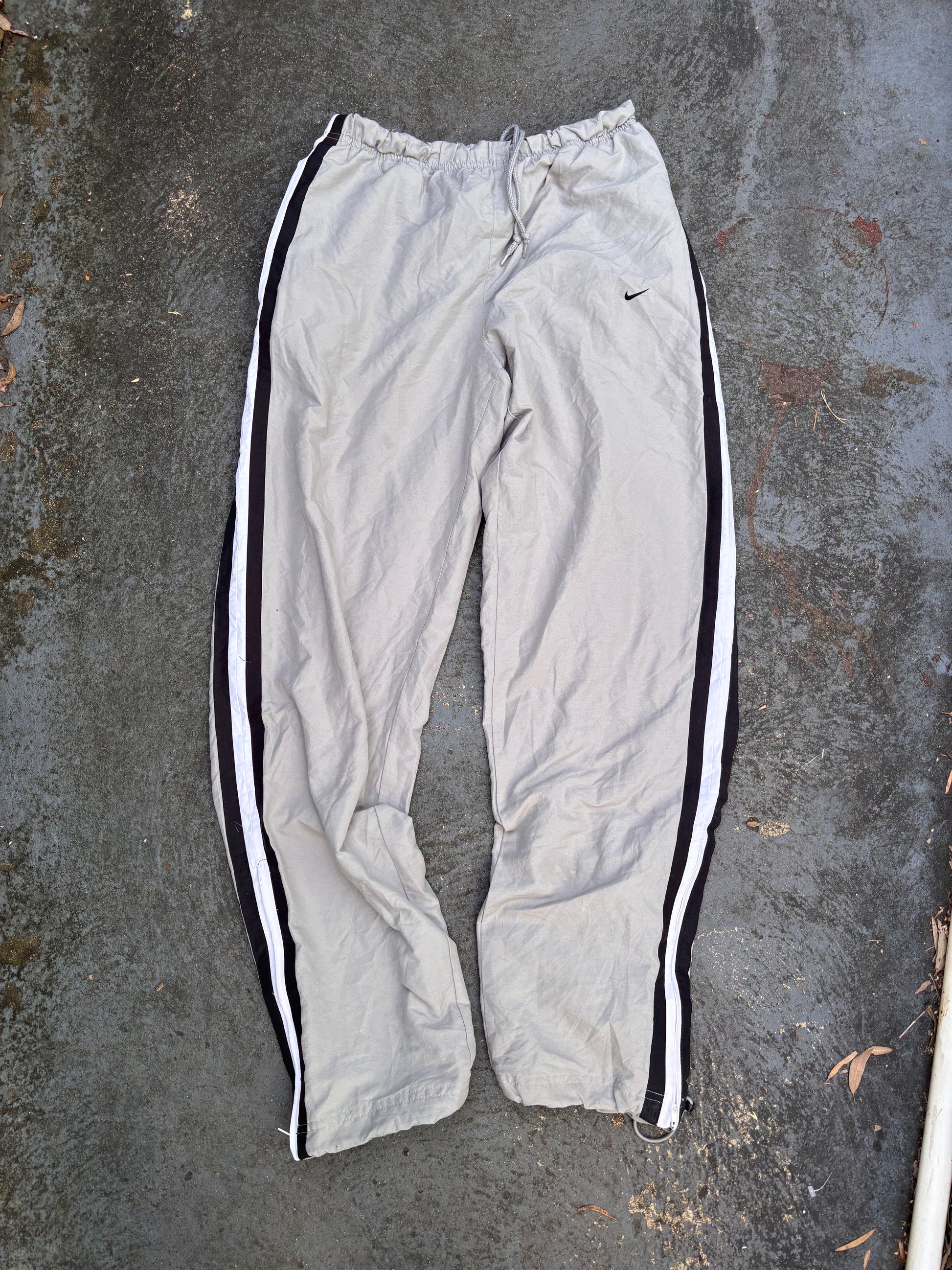 Vintage Y2K Nike Track Pants Size S Grey Black Detail Bungee Waist Cuff Windbreakers