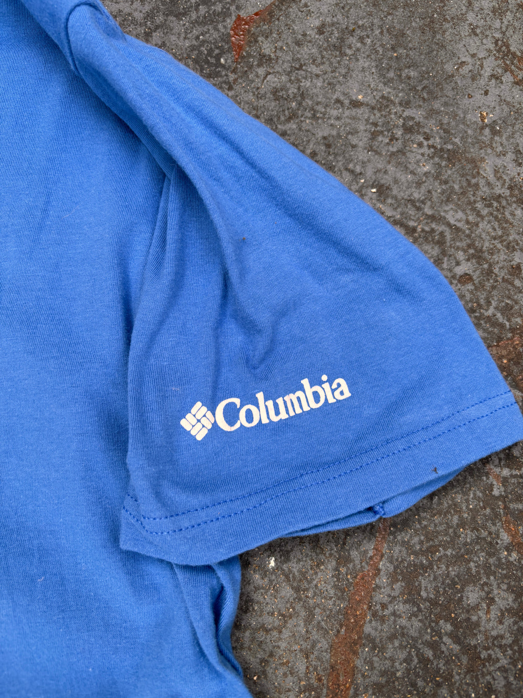 Columbia T-shirt Size M Blue Retro Mountain Logo Graphic Crew Neck Gorpcore